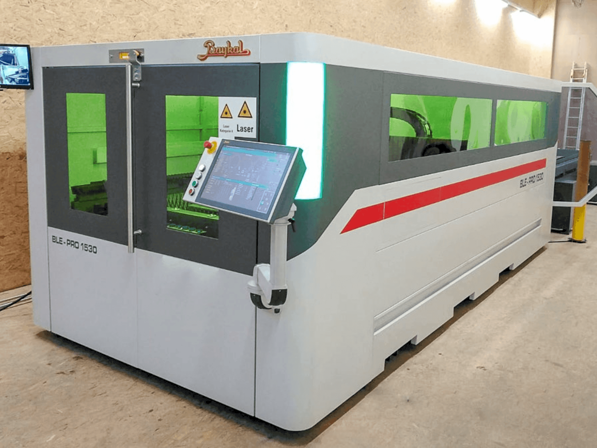 Baykal BLE PRO 1530 Mašinos vaizdas iš priekio