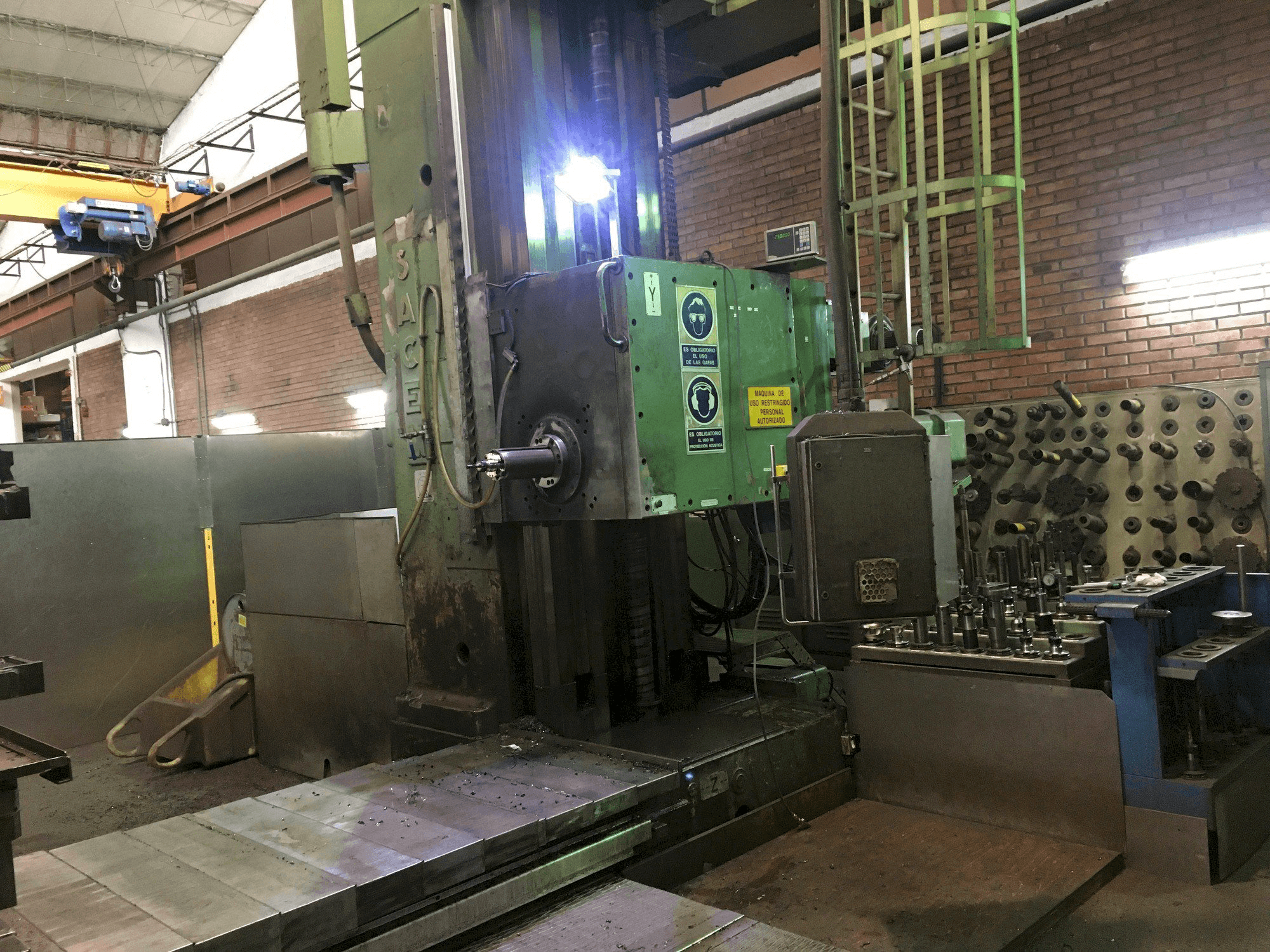 Sacem M.S.T 130 C/N Mašinos vaizdas iš priekio