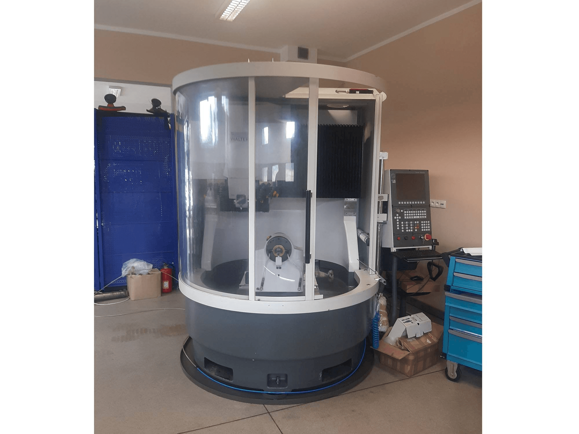 Walter Mašinos vaizdas iš priekio