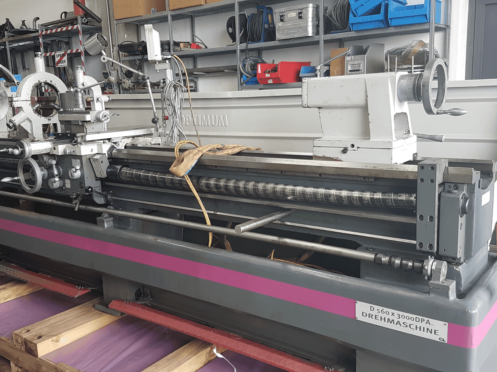 Optimum D 5600x3000 Mašinos vaizdas iš priekio