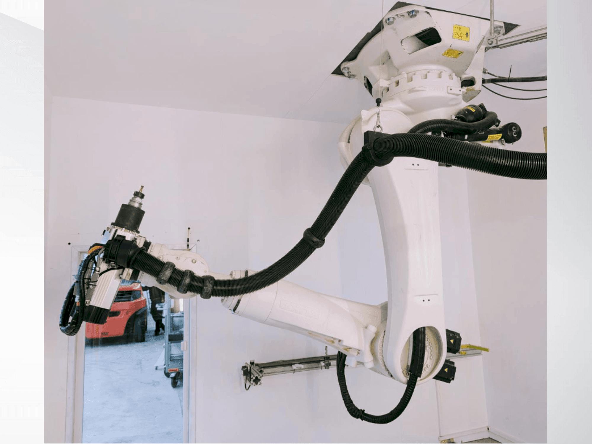 KUKA KR 270 R2700 C ultra + Absolute measurement Mašinos vaizdas iš priekio