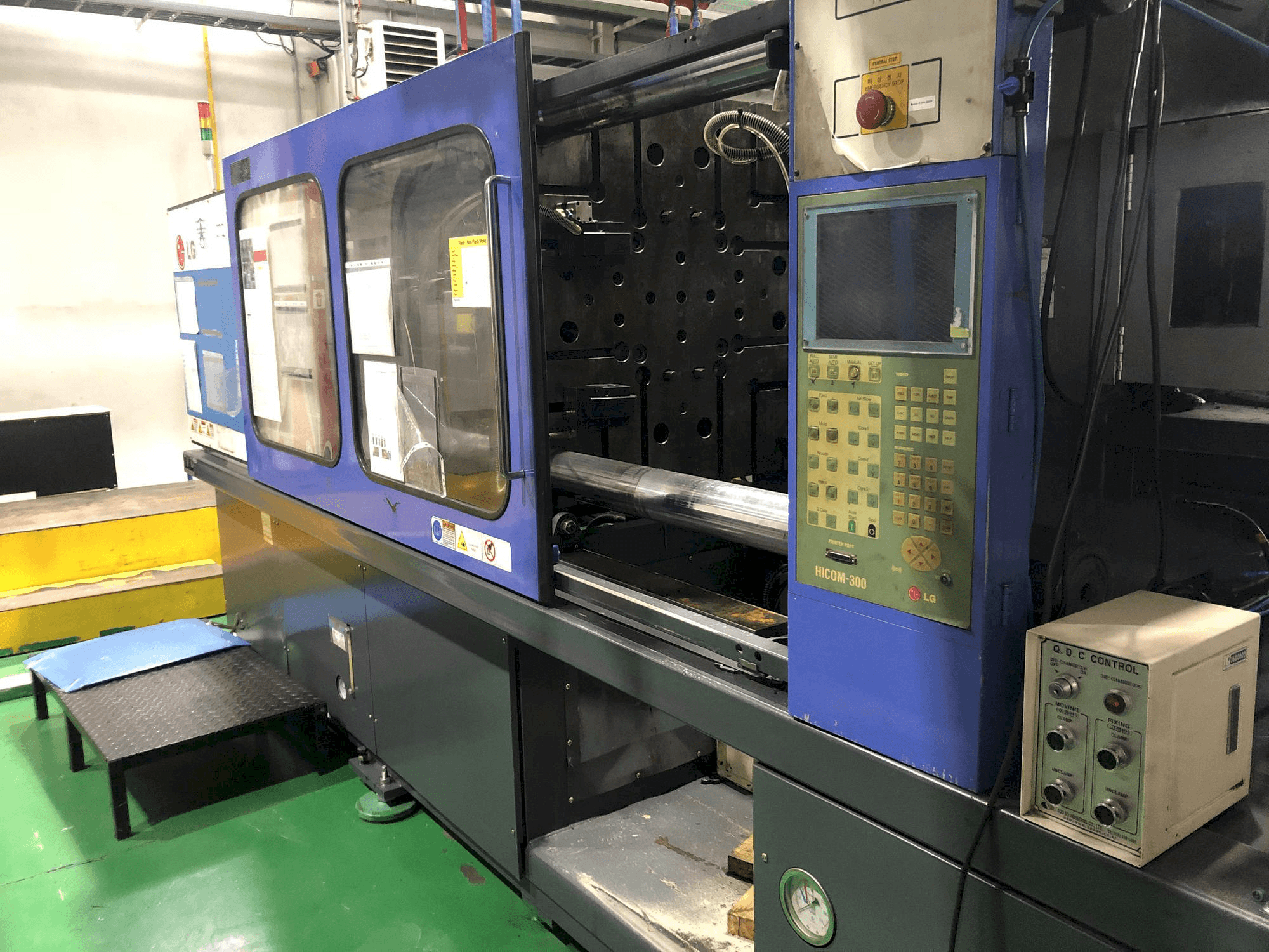 LG LGH-350N Mašinos vaizdas iš priekio