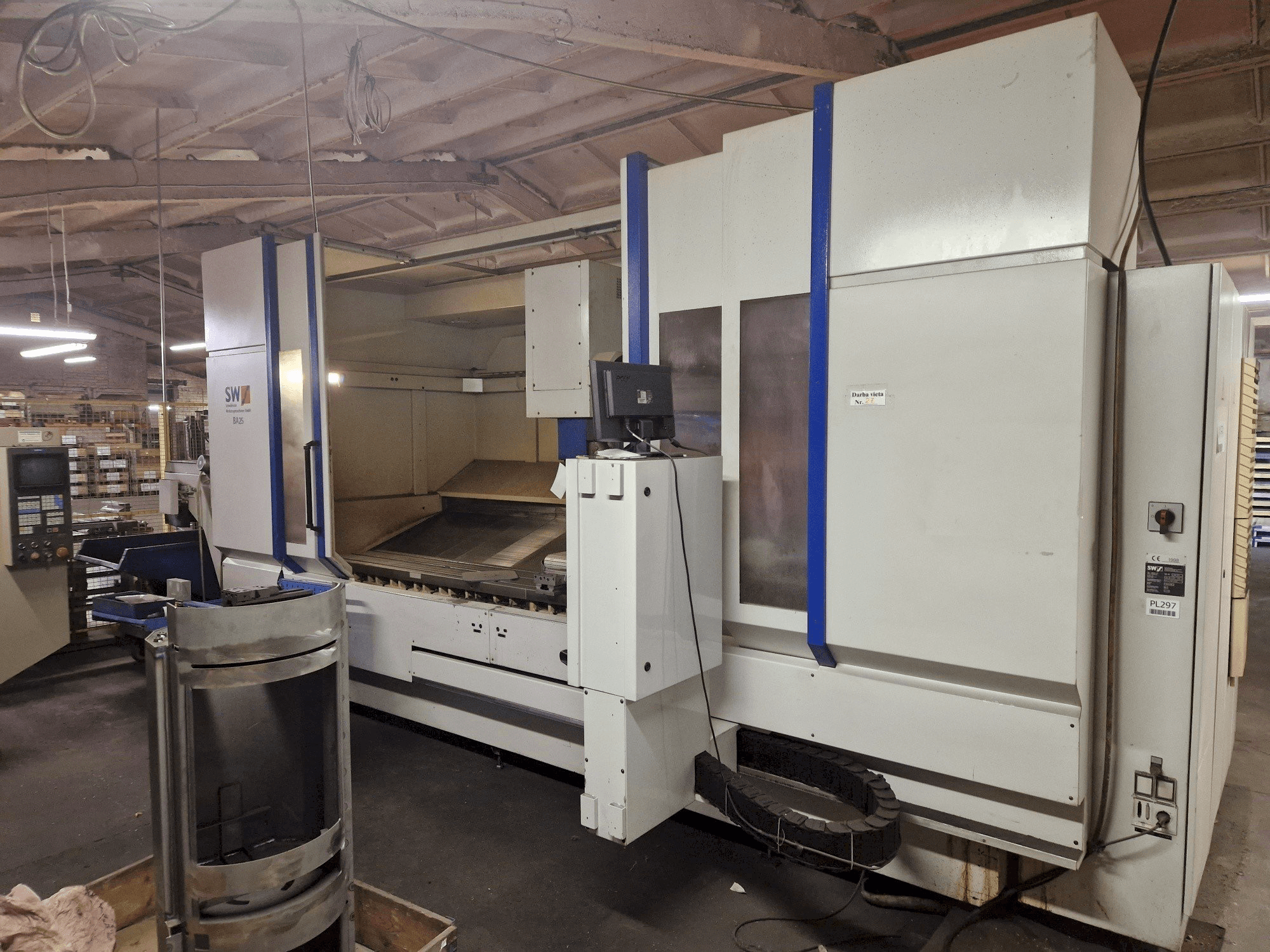 SW BA 25 Mašinos vaizdas iš priekio