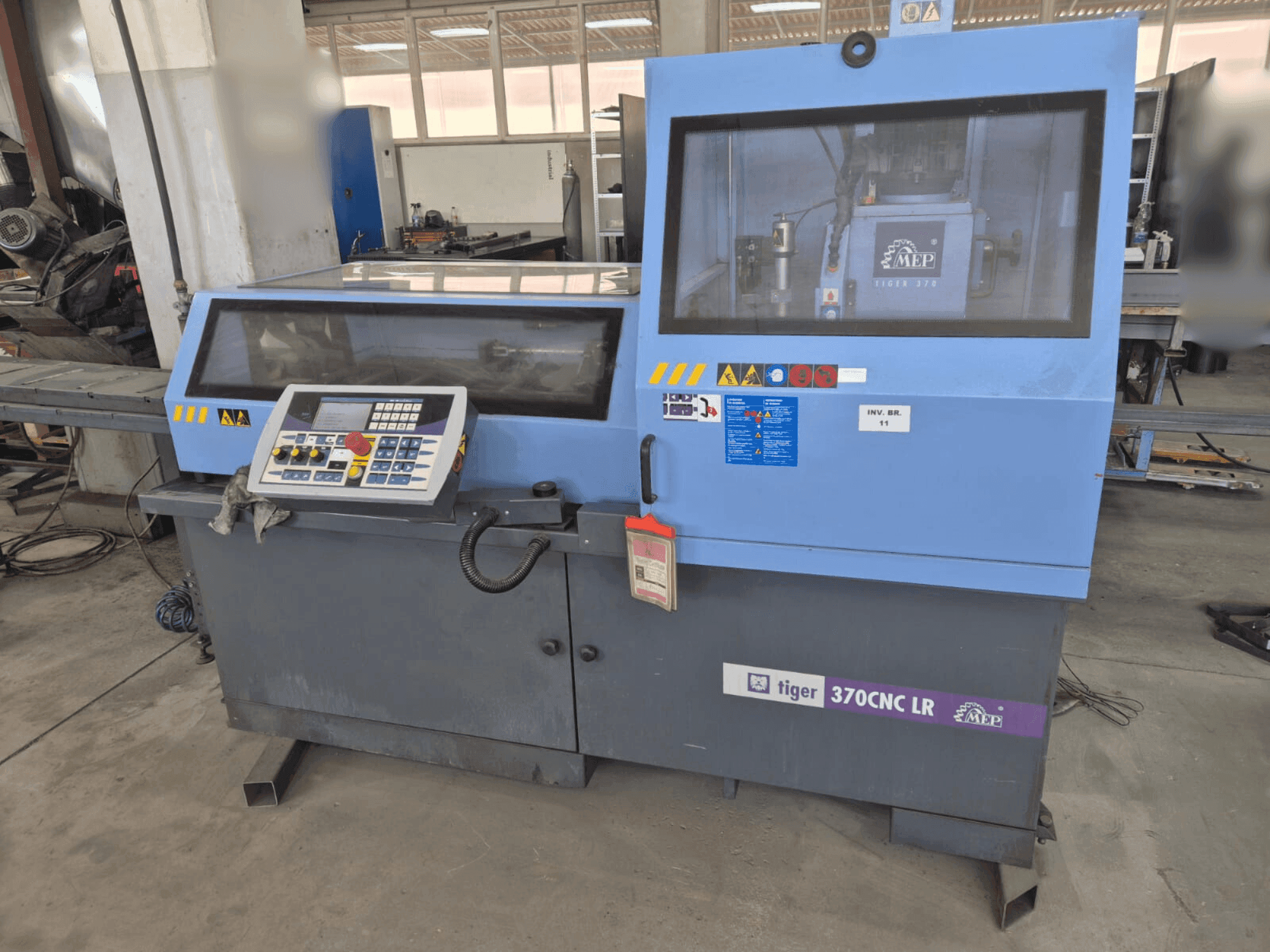 MEP Tiger 370 CNC Mašinos vaizdas iš priekio