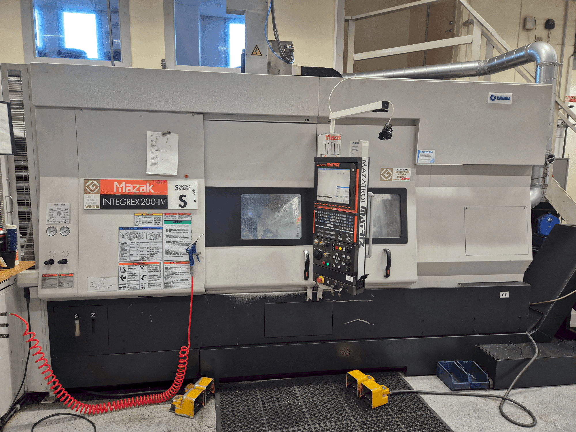 Mazak Integrex 200 IV S with Gantry loader Mašinos vaizdas iš priekio