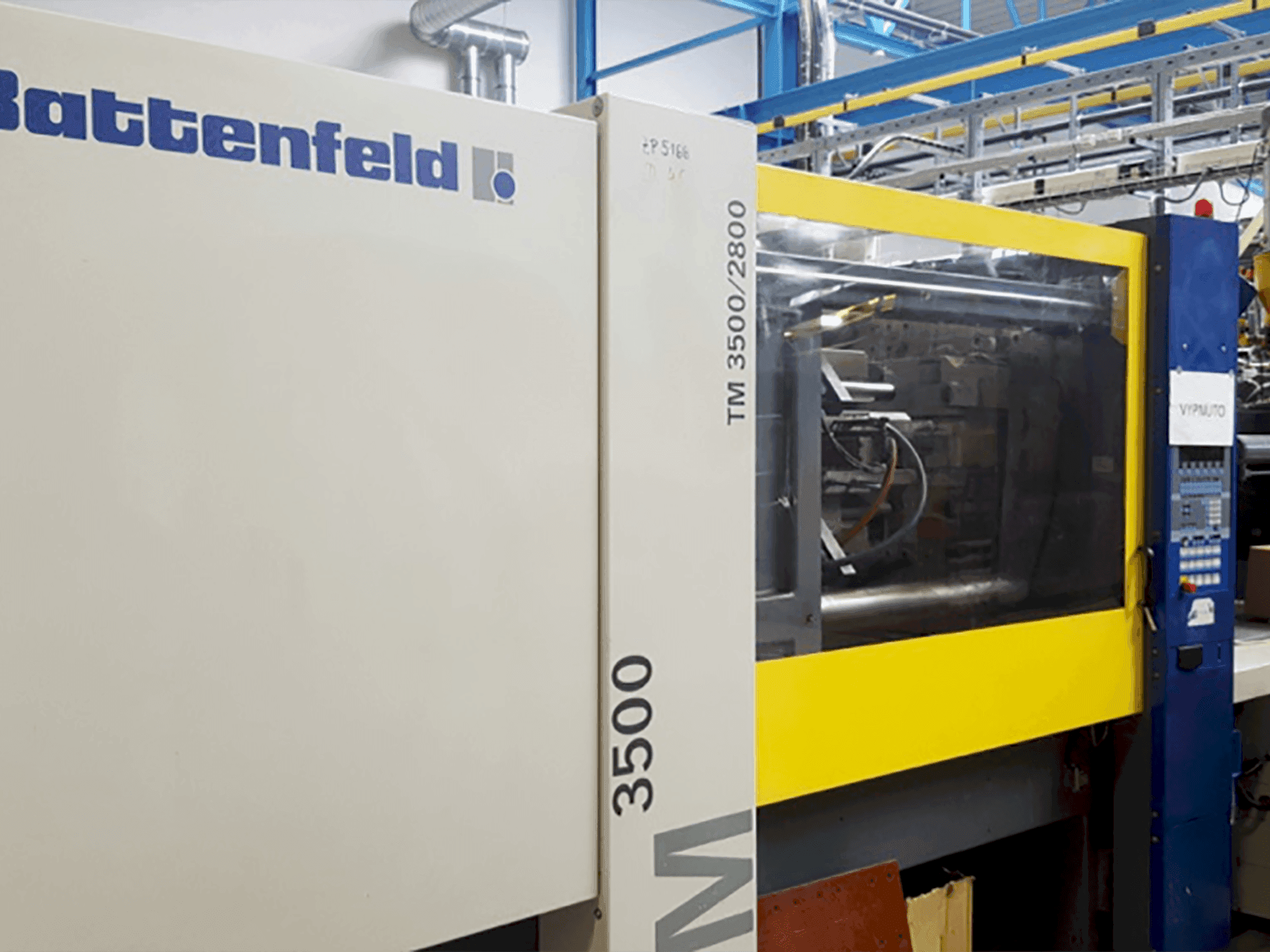 Battenfeld TM 3500/2800 Mašinos vaizdas iš priekio