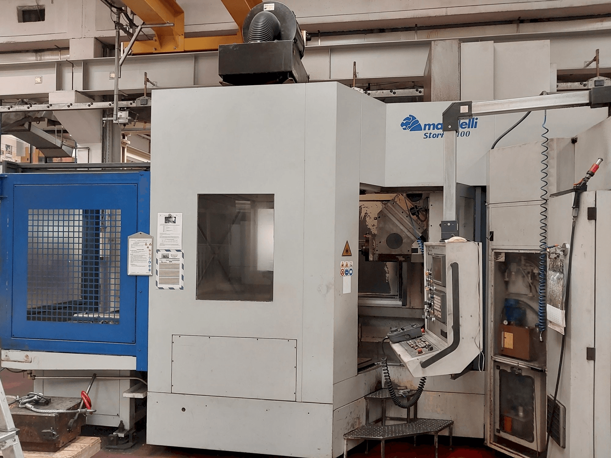 Mandelli storm 1100 Mašinos vaizdas iš priekio
