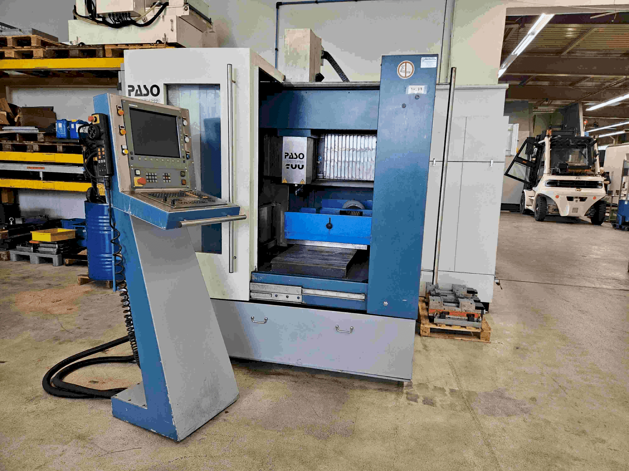 PASO PS400 (2004) Mašinos vaizdas iš priekio