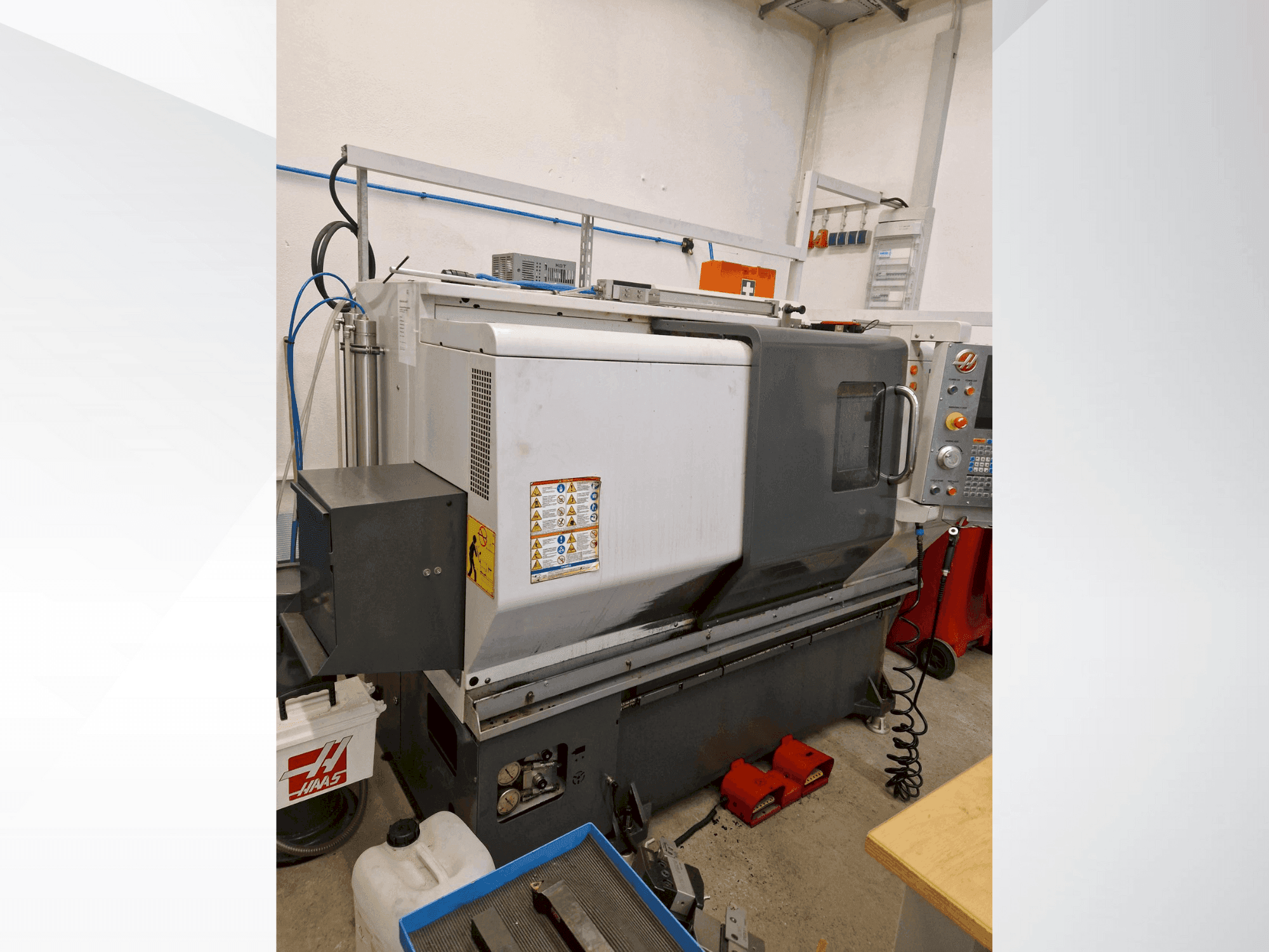 HAAS ST-10Y Mašinos vaizdas iš priekio