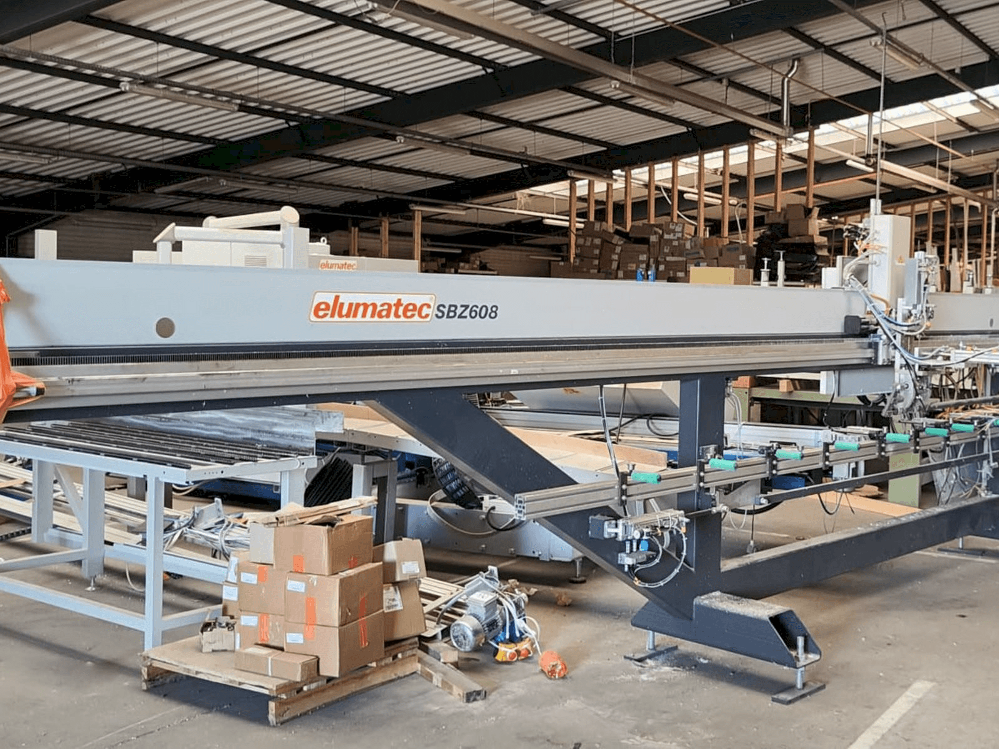 Elumatec SBZ 608 Mašinos vaizdas iš priekio