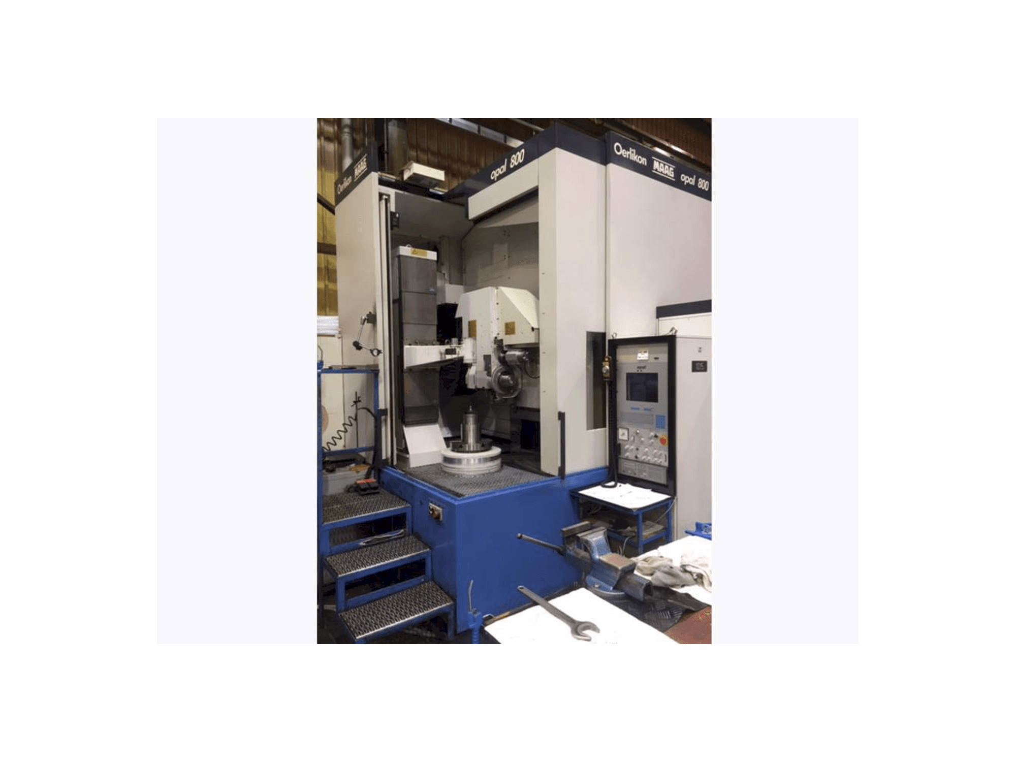 Oerlikon MAAG OPAL 800 Mašinos vaizdas iš priekio