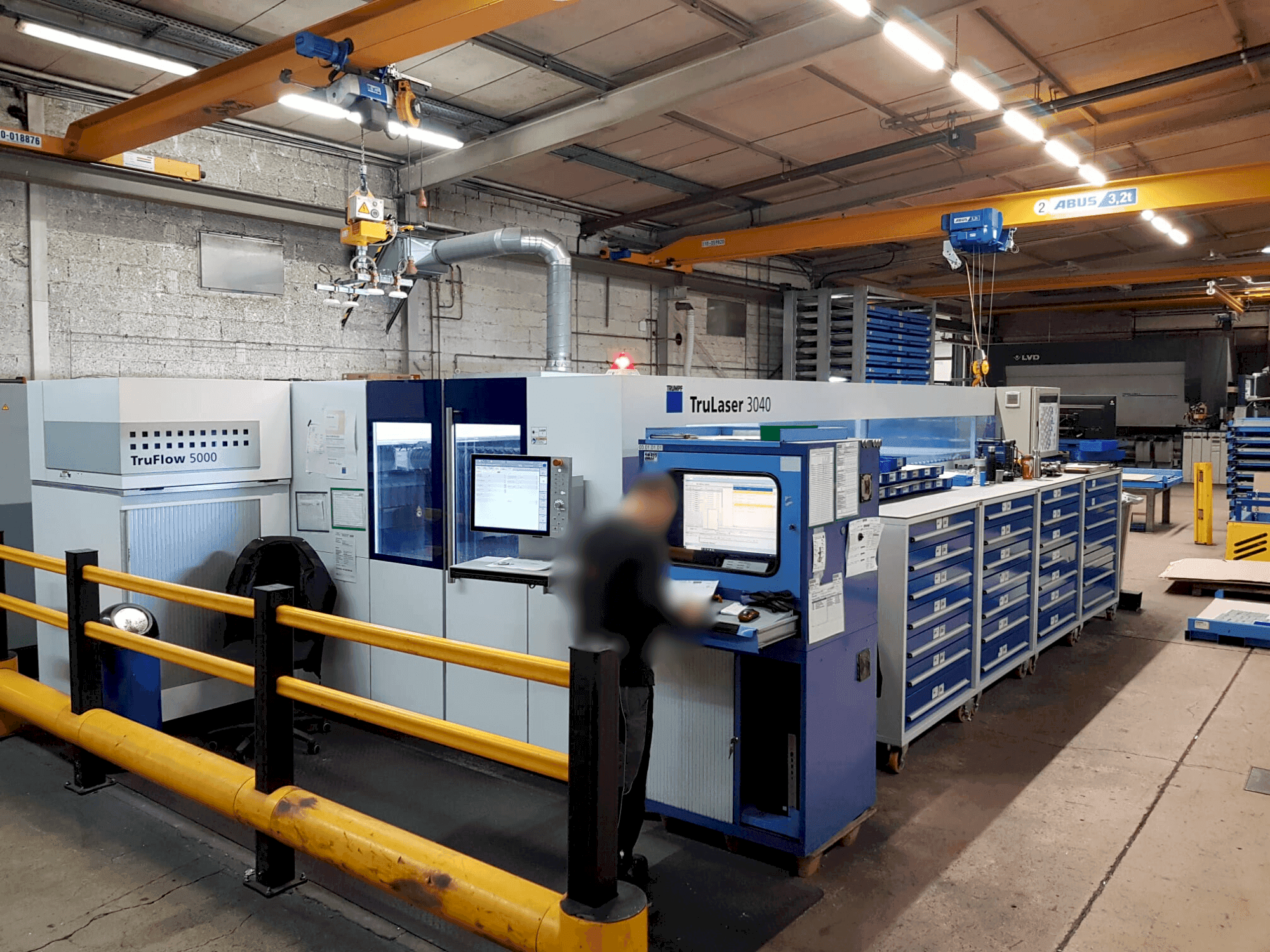 TRUMPF TruLaser 3040 5kW CO2 Mašinos vaizdas iš priekio