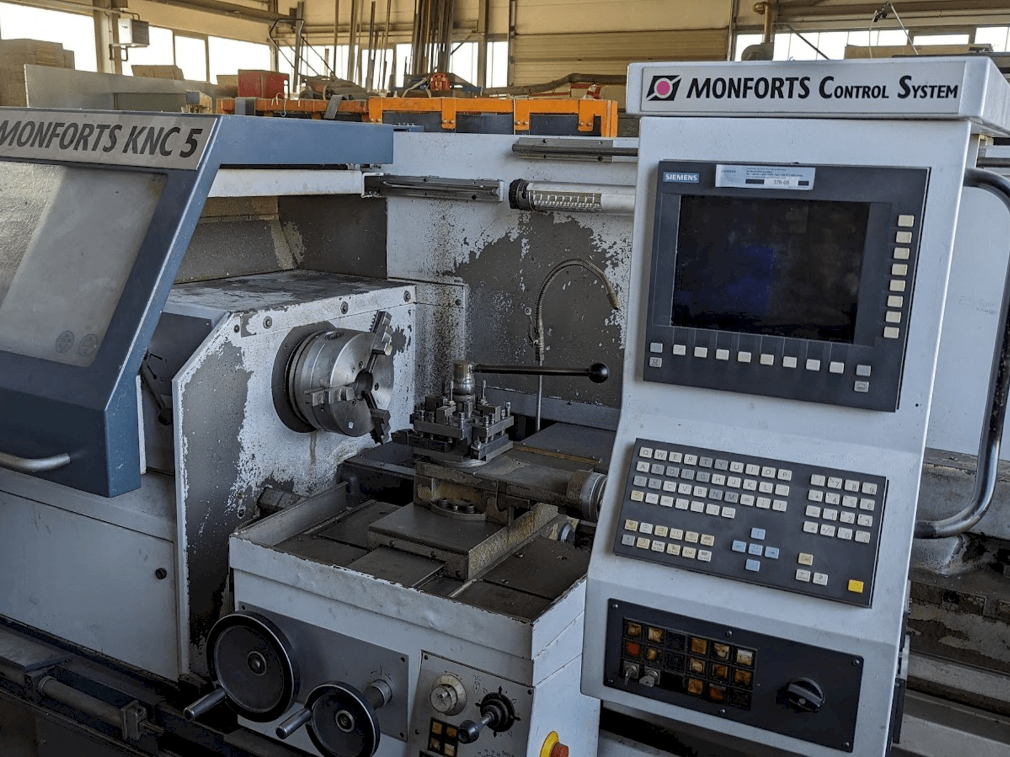 Monforts KNC 5 Mašinos vaizdas iš priekio