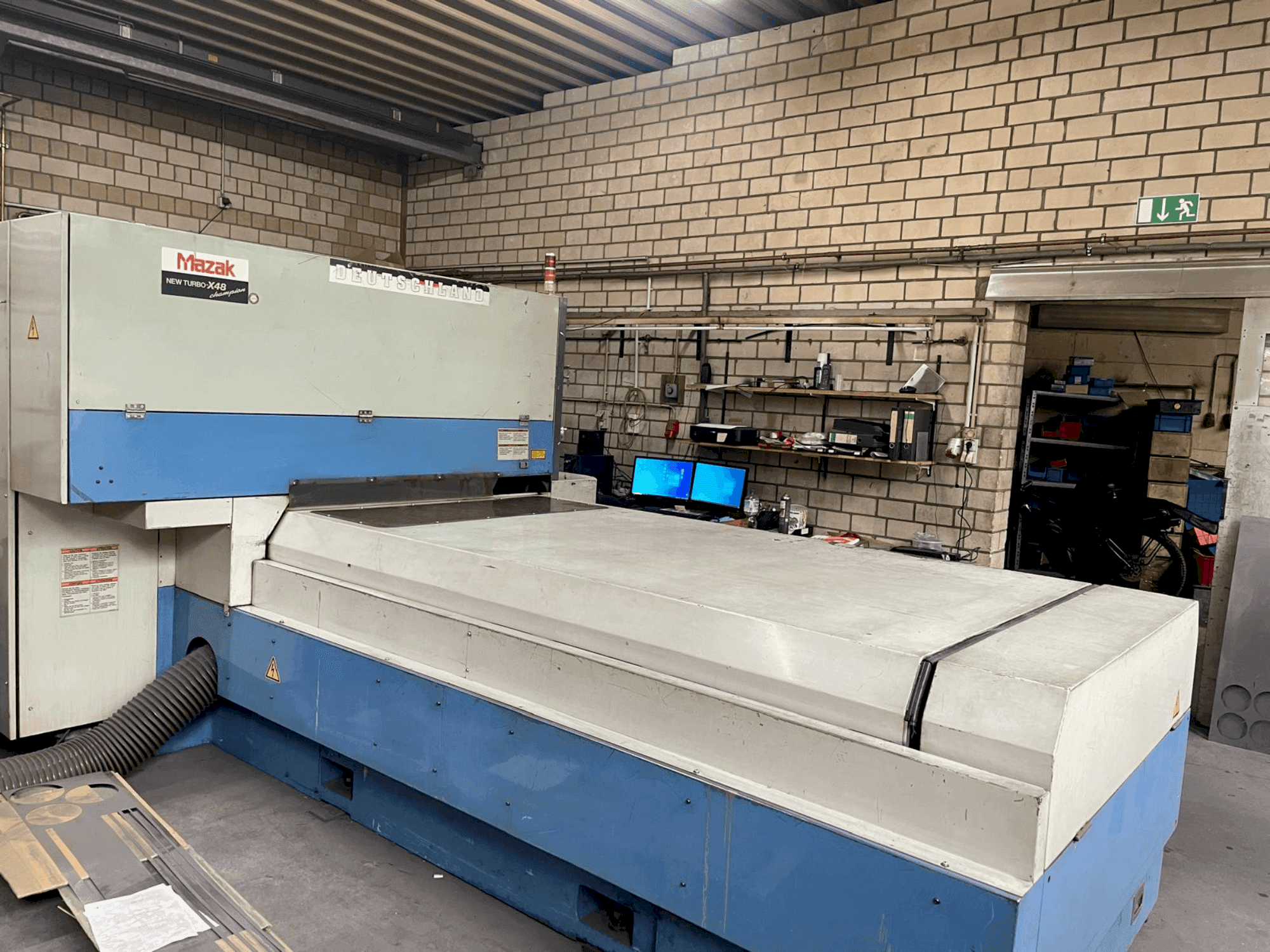 Mazak NT-X48 Mašinos vaizdas iš priekio