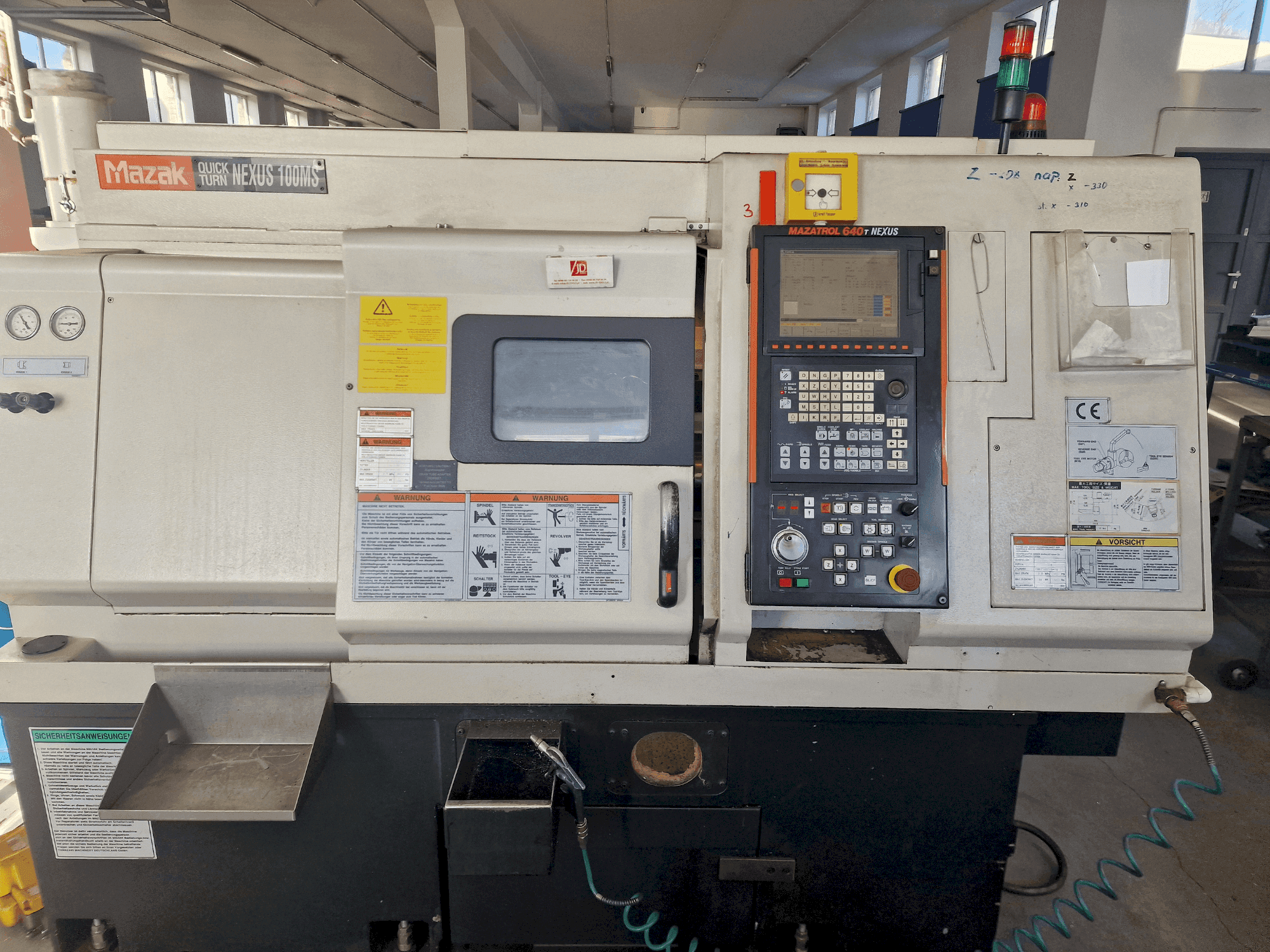 Mazak QTN-100 MS Mašinos vaizdas iš priekio