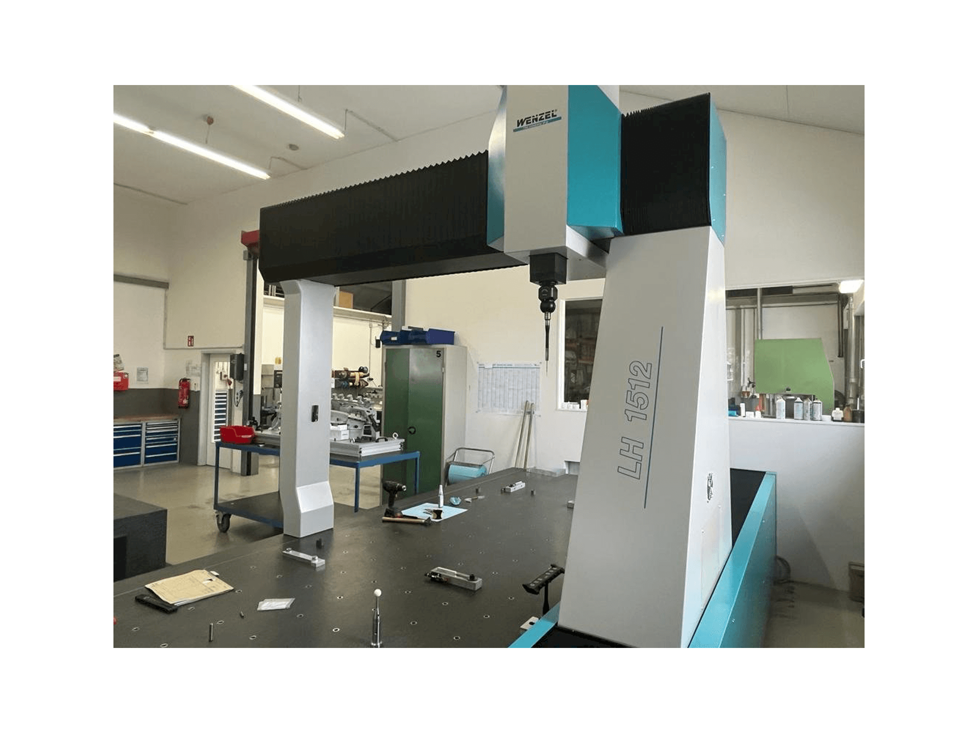 Wenzel LH 1512 Mašinos vaizdas iš priekio