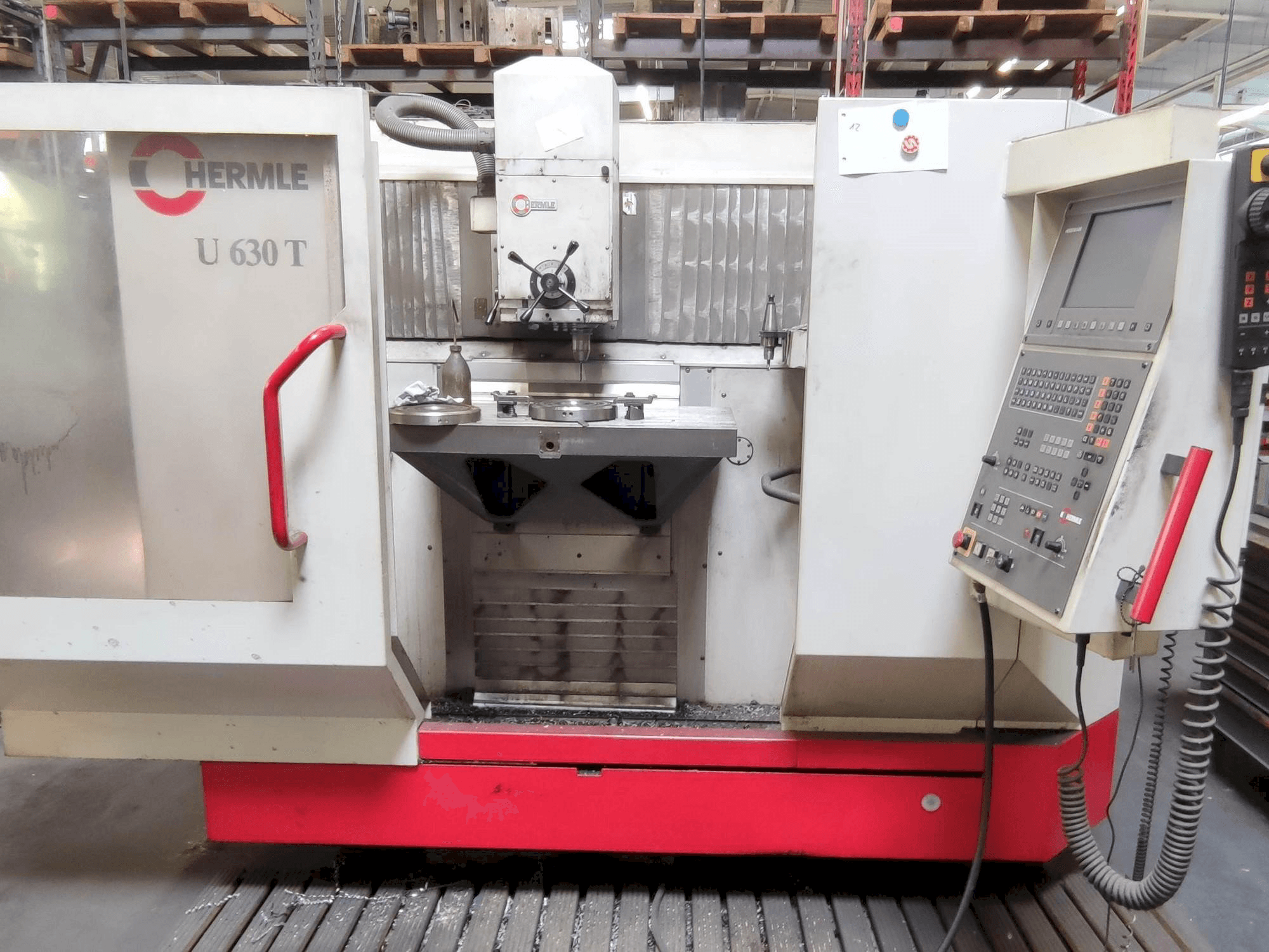 HERMLE U630T Mašinos vaizdas iš priekio