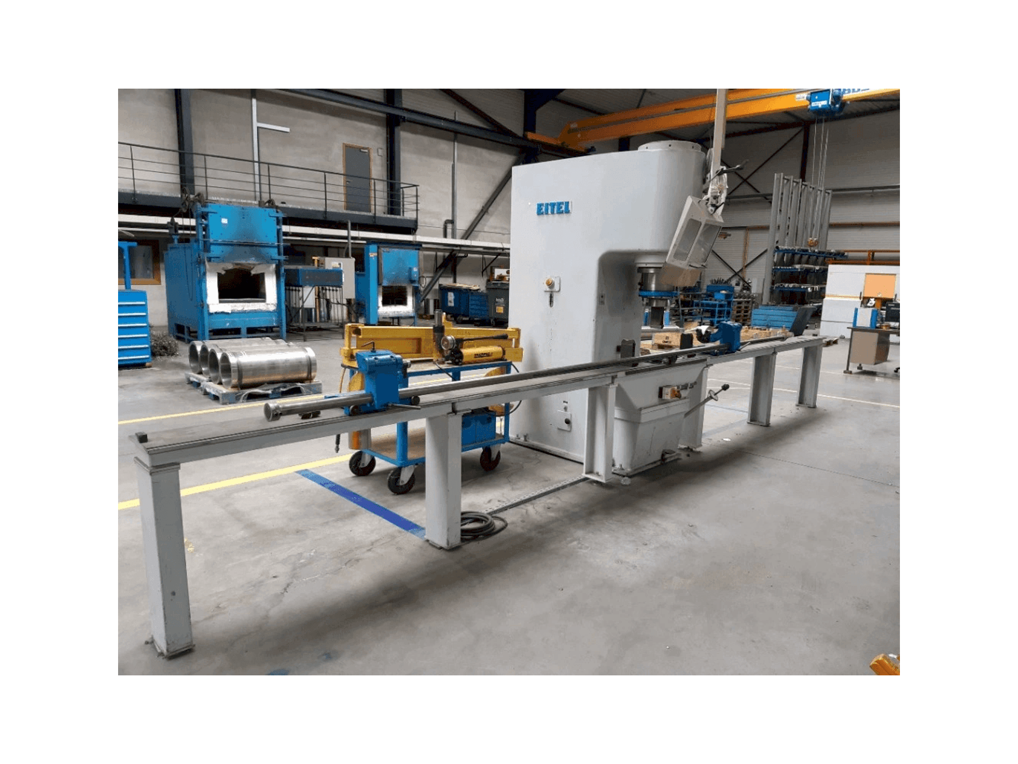 EITEL-PRESS RP 100 Mašinos vaizdas iš priekio