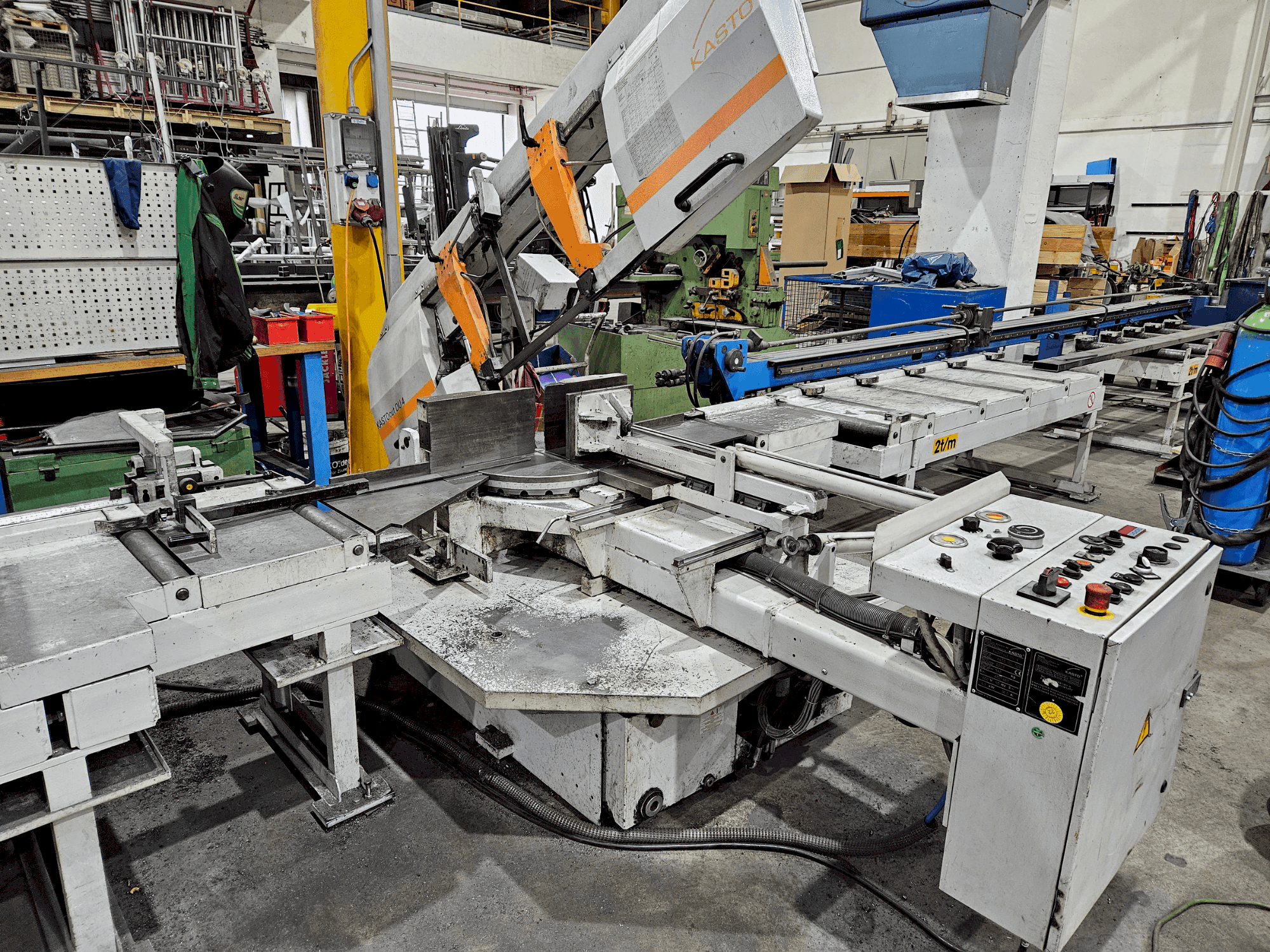 KASTO cut DU 4 Mašinos vaizdas iš priekio