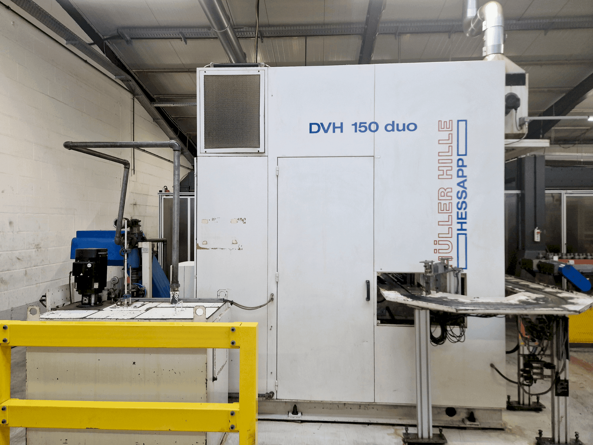 HULLER HILLE DVH 150 Duo Mašinos vaizdas iš priekio