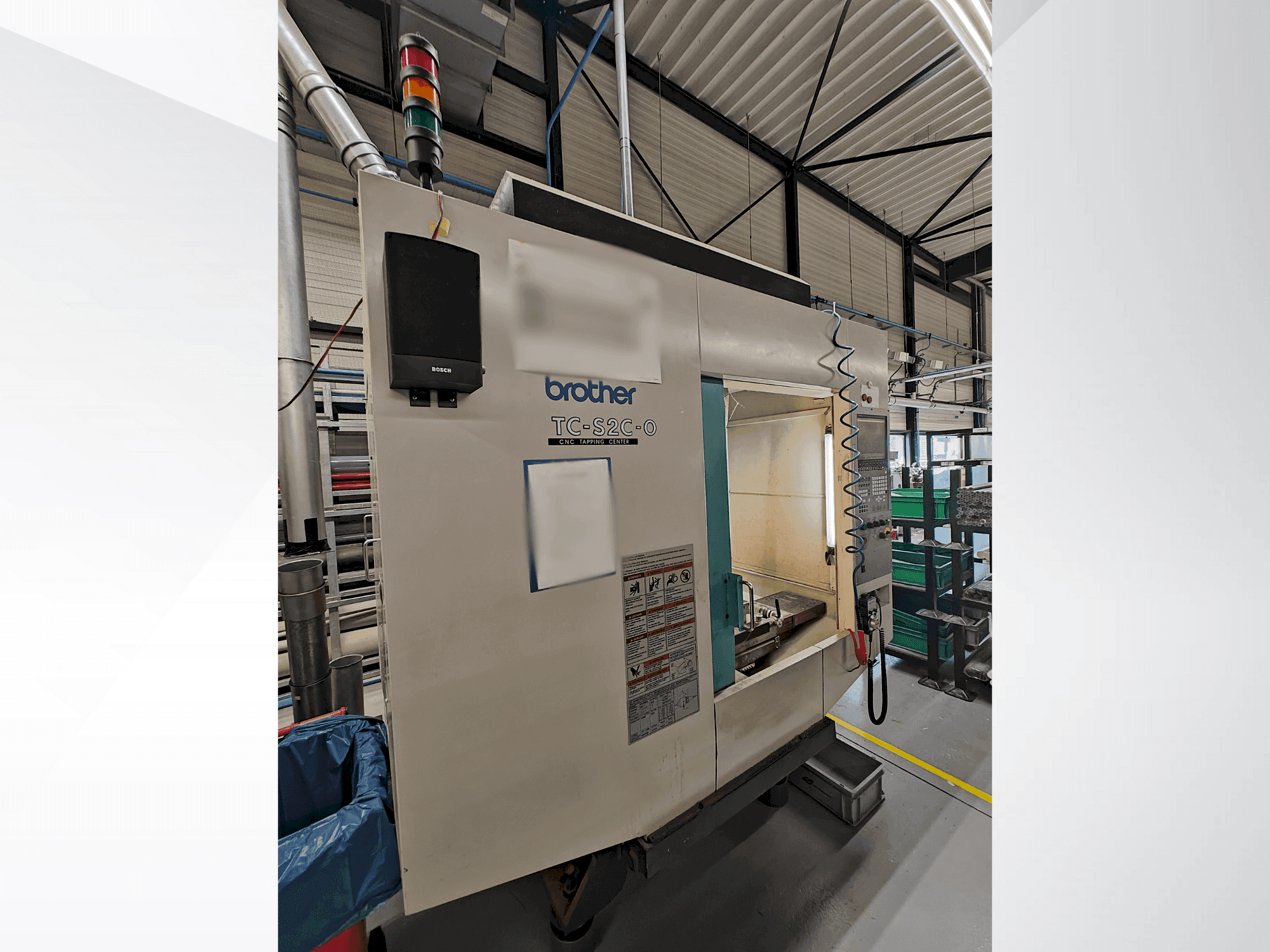 Brother TC-S2C-O Mašinos vaizdas iš priekio