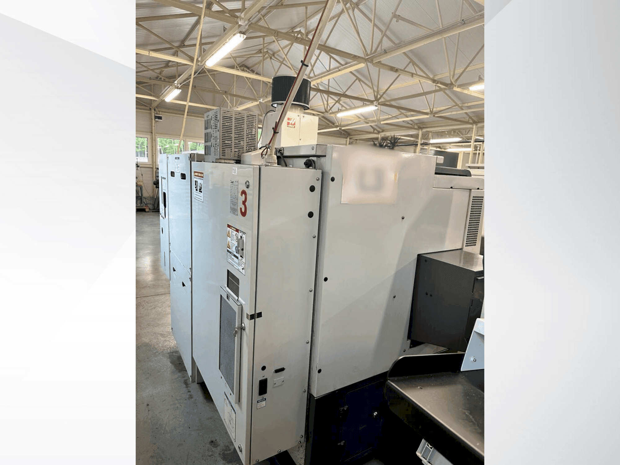 HAAS ST-10 Mašinos vaizdas iš priekio