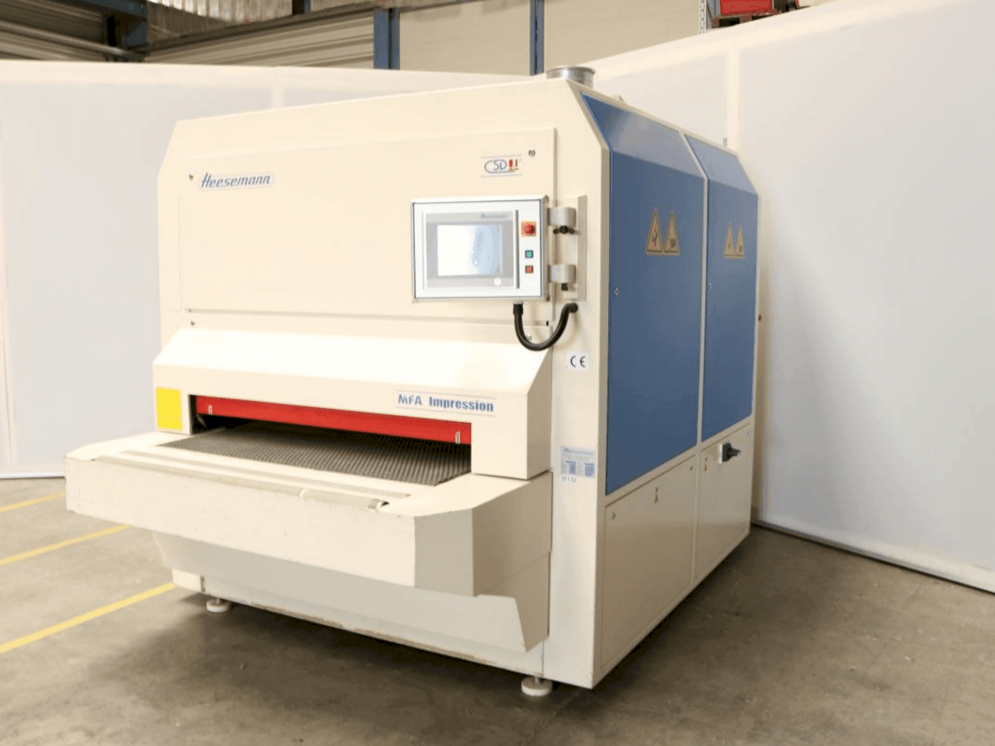 HEESEMANN MFA Impression (2010) Mašinos vaizdas iš priekio