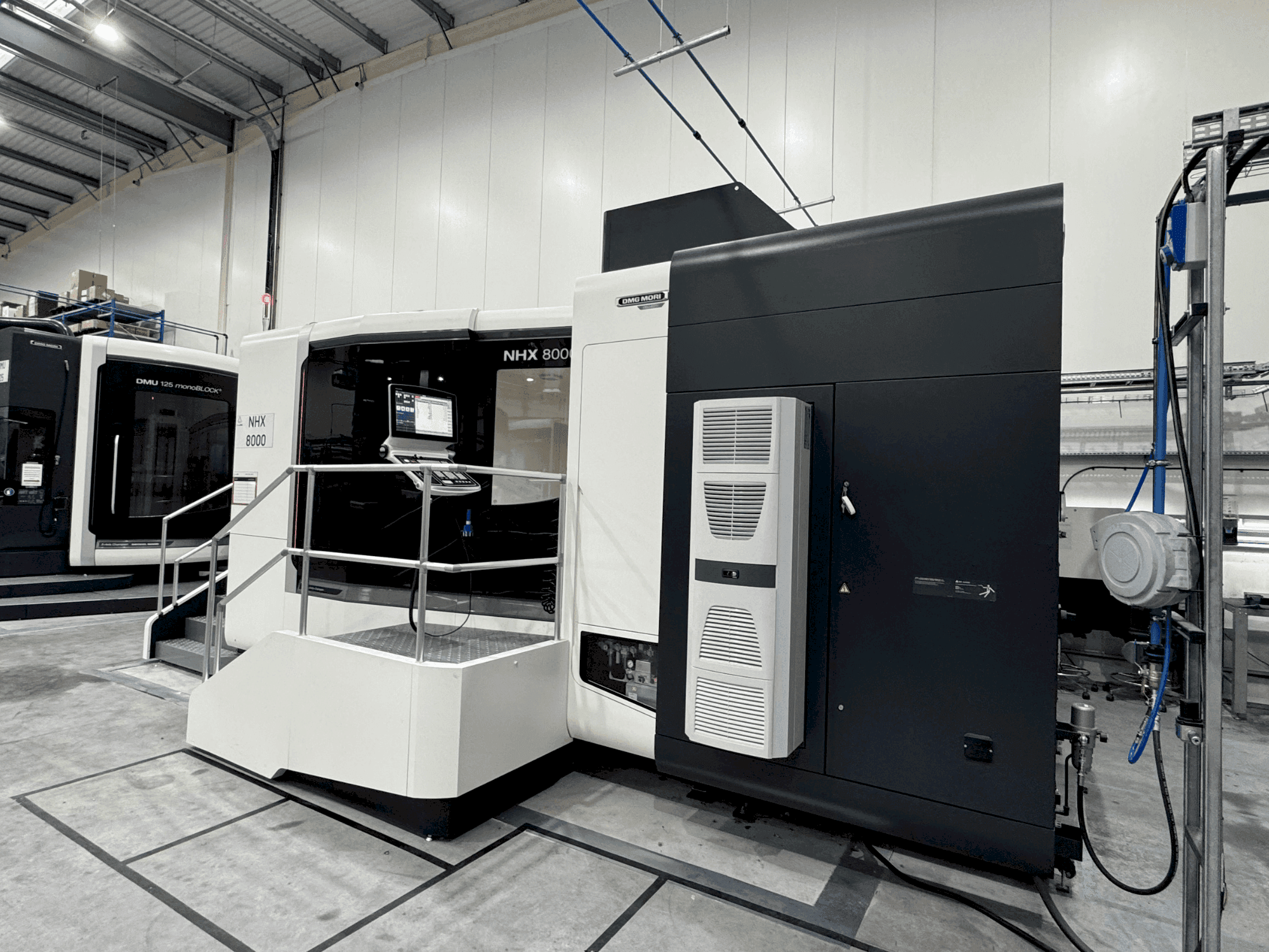 DMG MORI NHX 8000 Mašinos vaizdas iš priekio