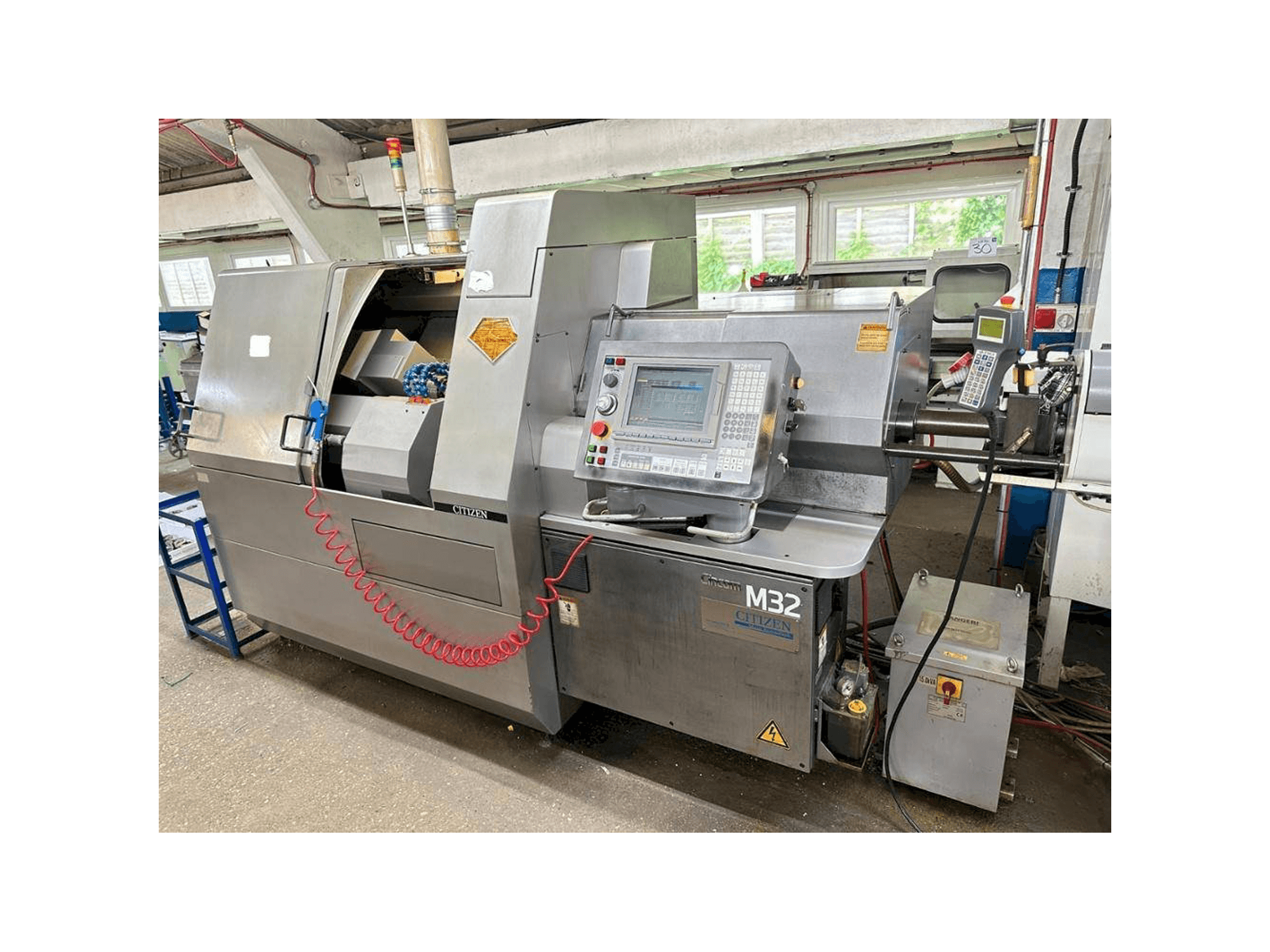 Citizen M32V Mašinos vaizdas iš priekio