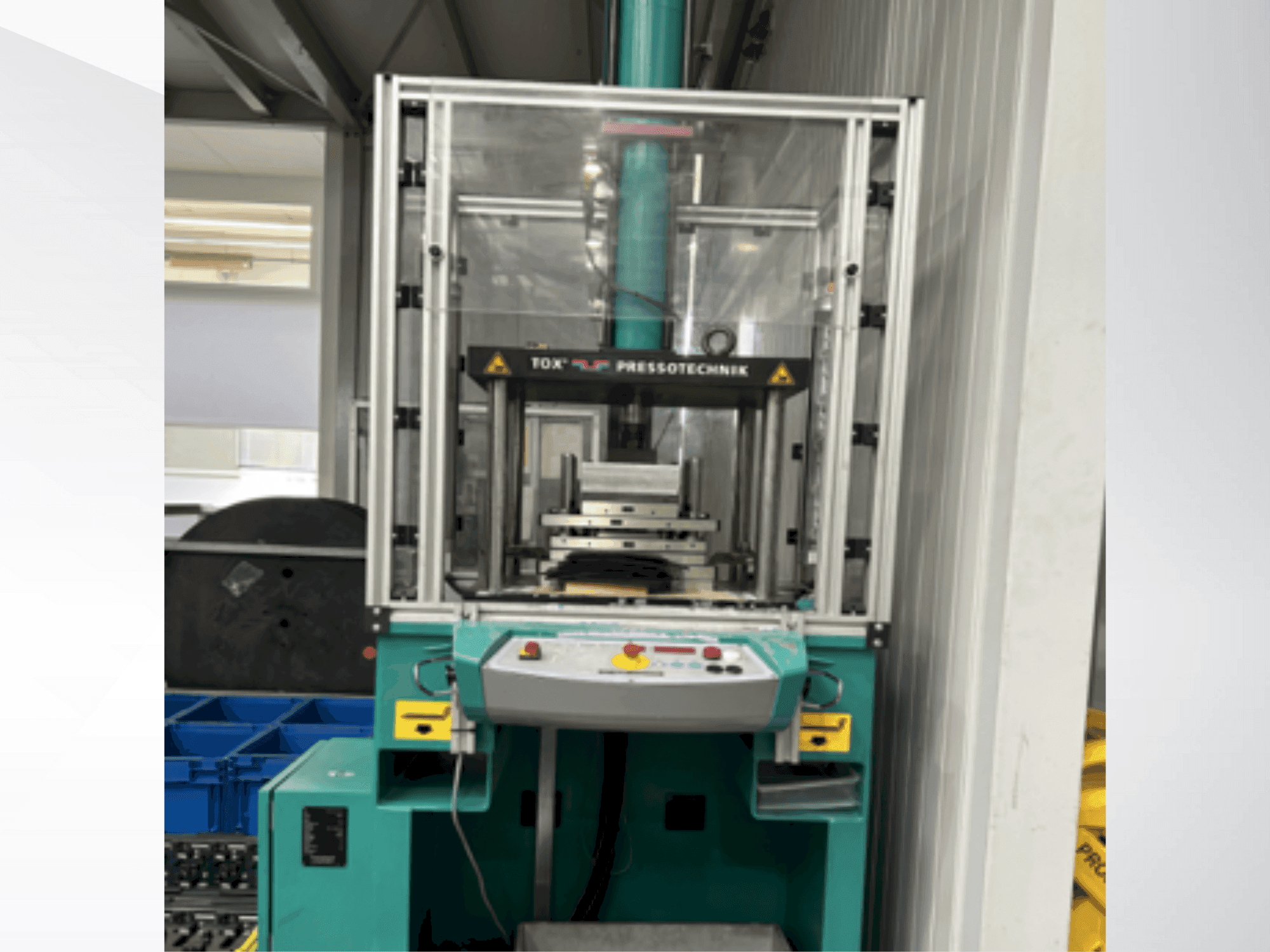 TOX MAG 008.261.A.001 Mašinos vaizdas iš priekio