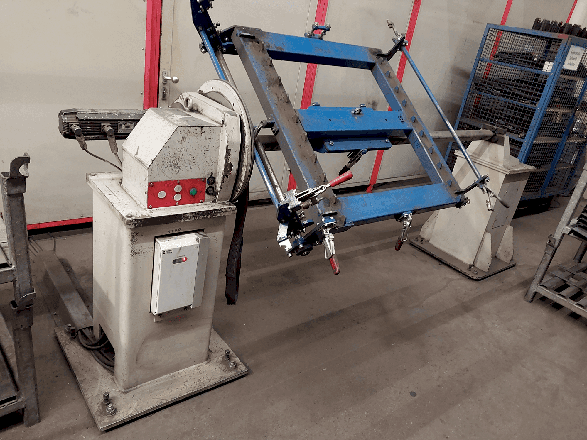 IGM Welding Robot System Mašinos vaizdas iš priekio