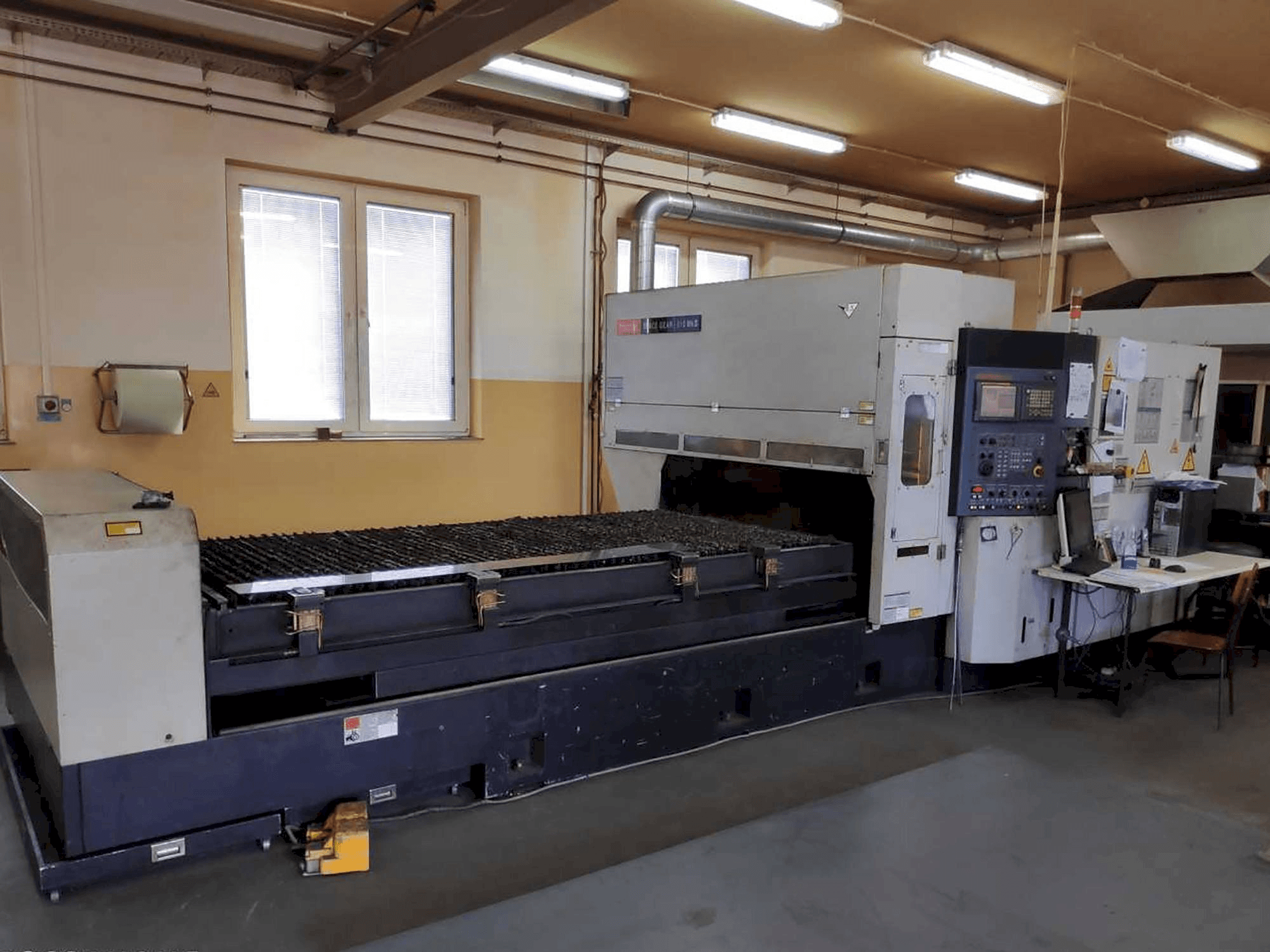 Mazak Space Gear 510 Mk II Mašinos vaizdas iš priekio