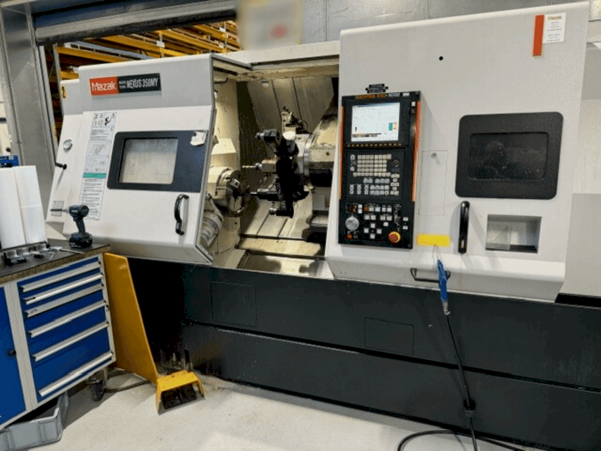 Mazak QTN-350MY Mašinos vaizdas iš priekio