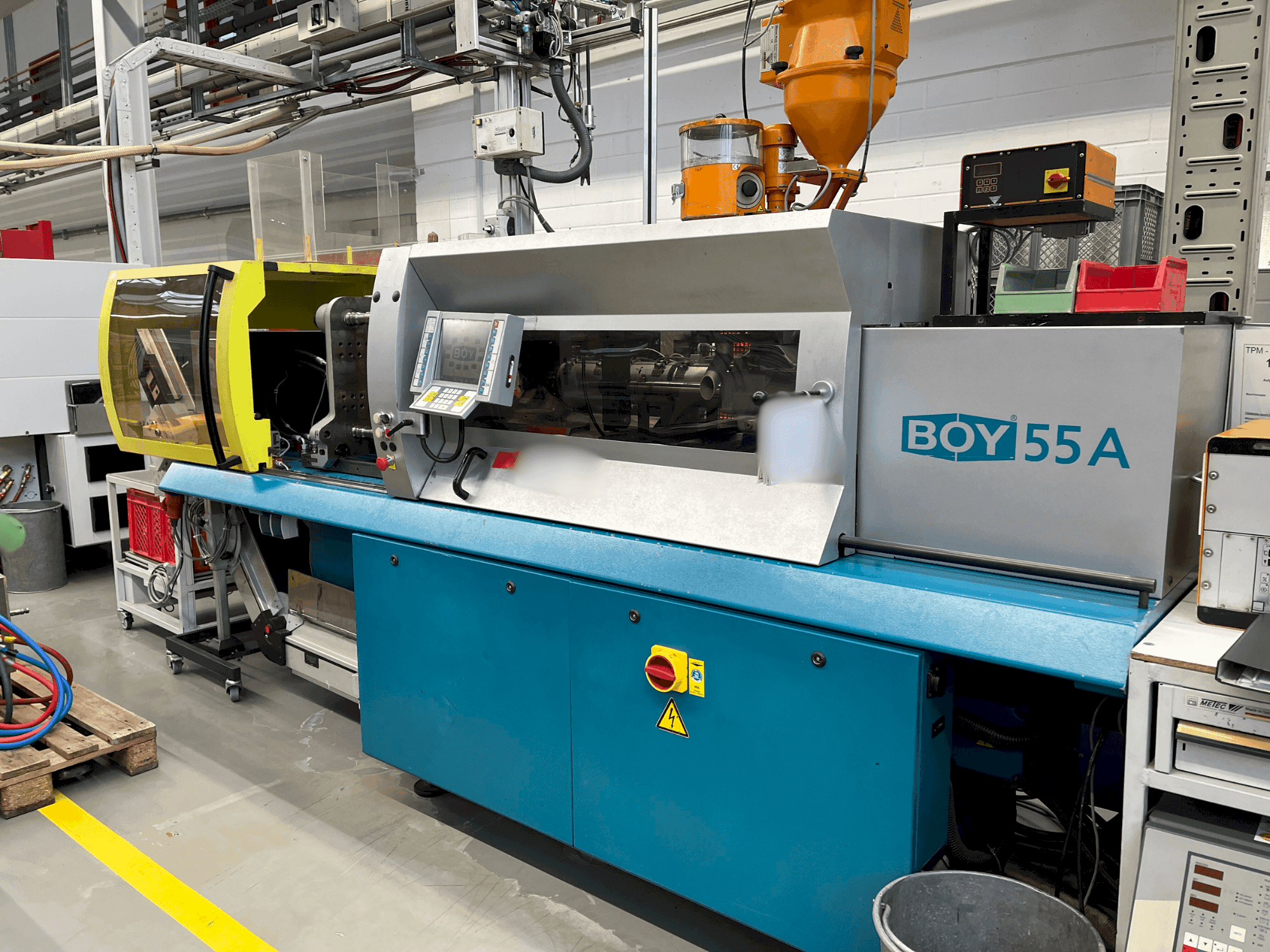 BOY 55A Mašinos vaizdas iš priekio