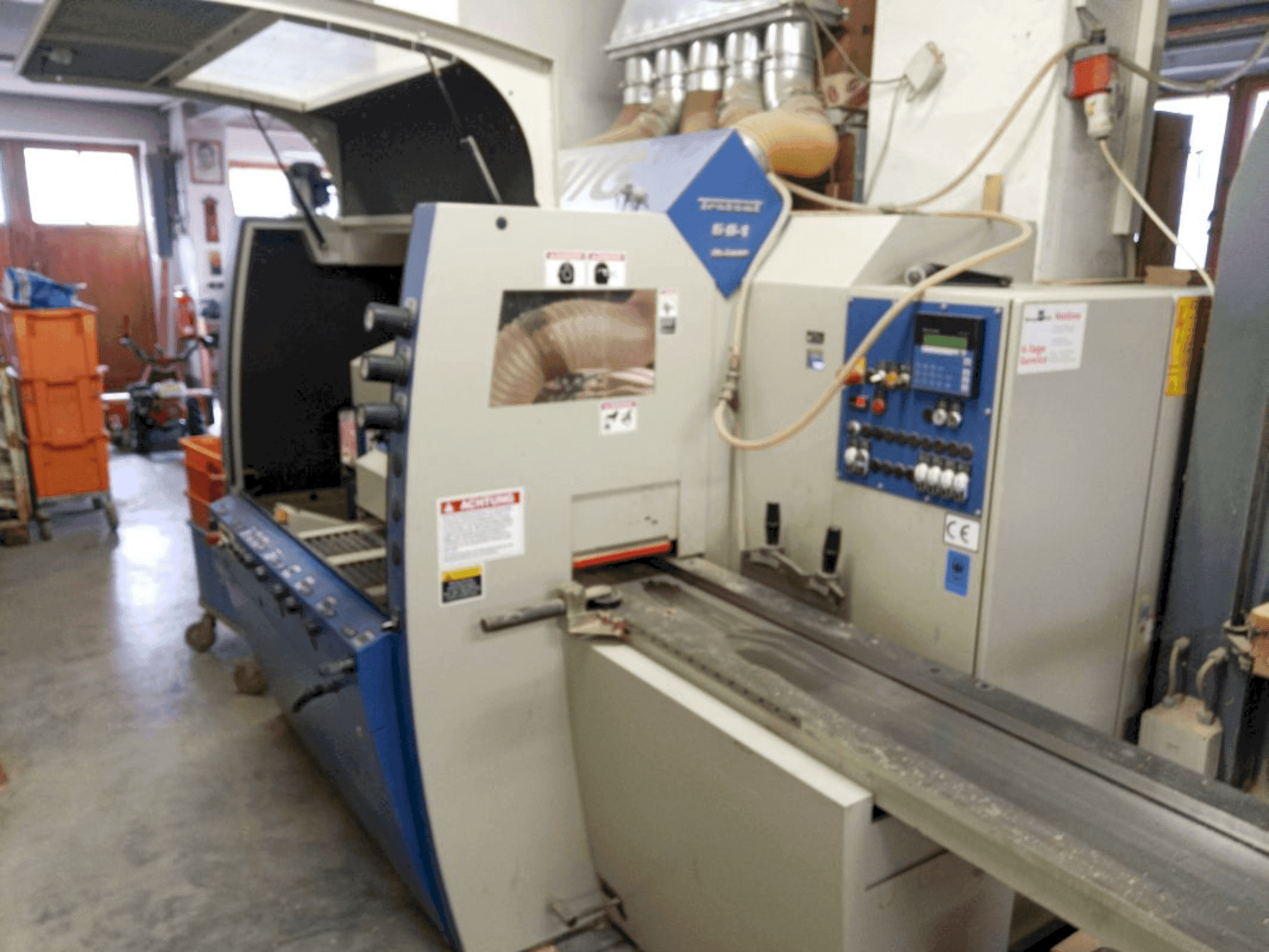 WEINIG / DIMTER Unimat 500 Mašinos vaizdas iš priekio