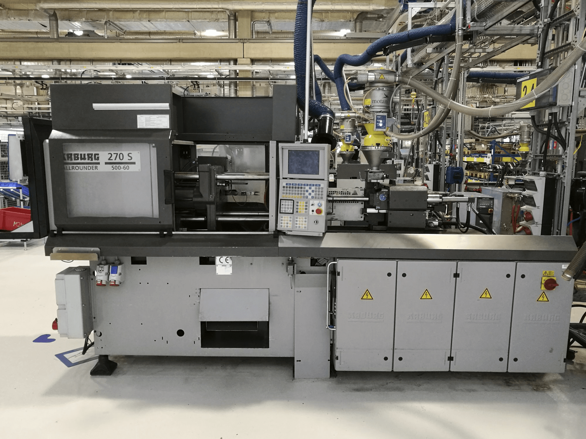 Arburg 270S 500-60 Mašinos vaizdas iš priekio