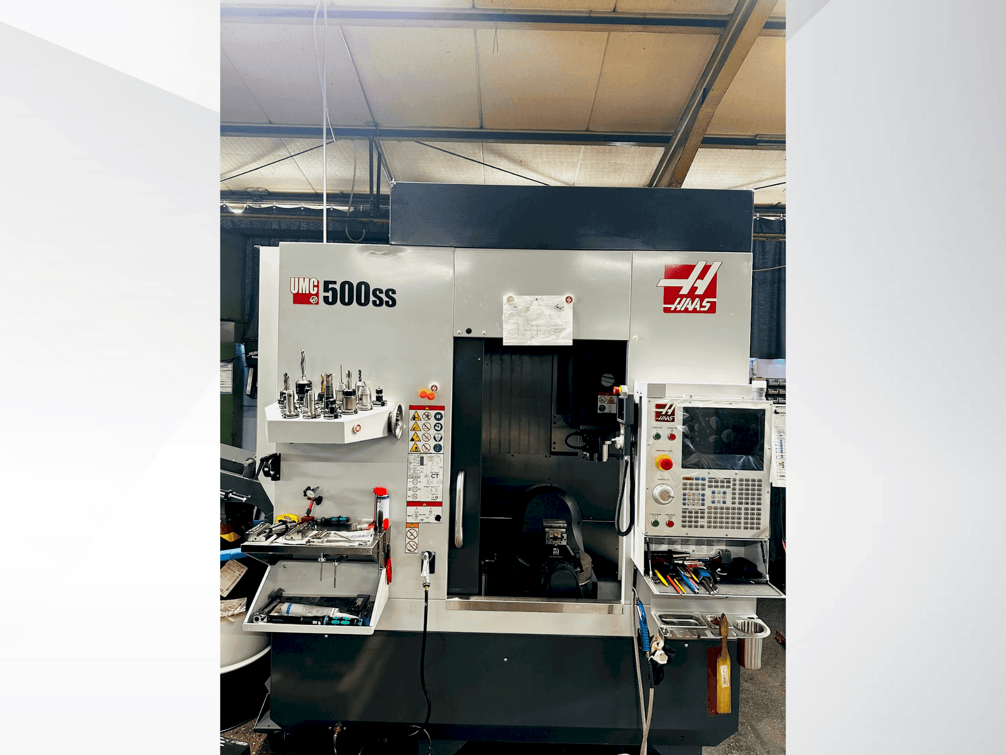 HAAS UMC 500 SS Mašinos vaizdas iš priekio