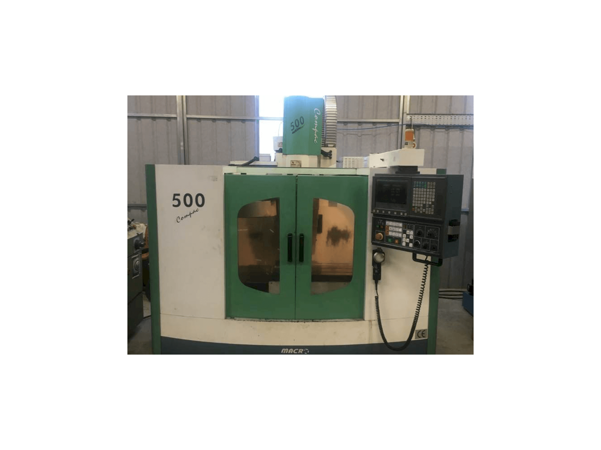 Macro Micro Tech Compac 500 Mašinos vaizdas iš priekio
