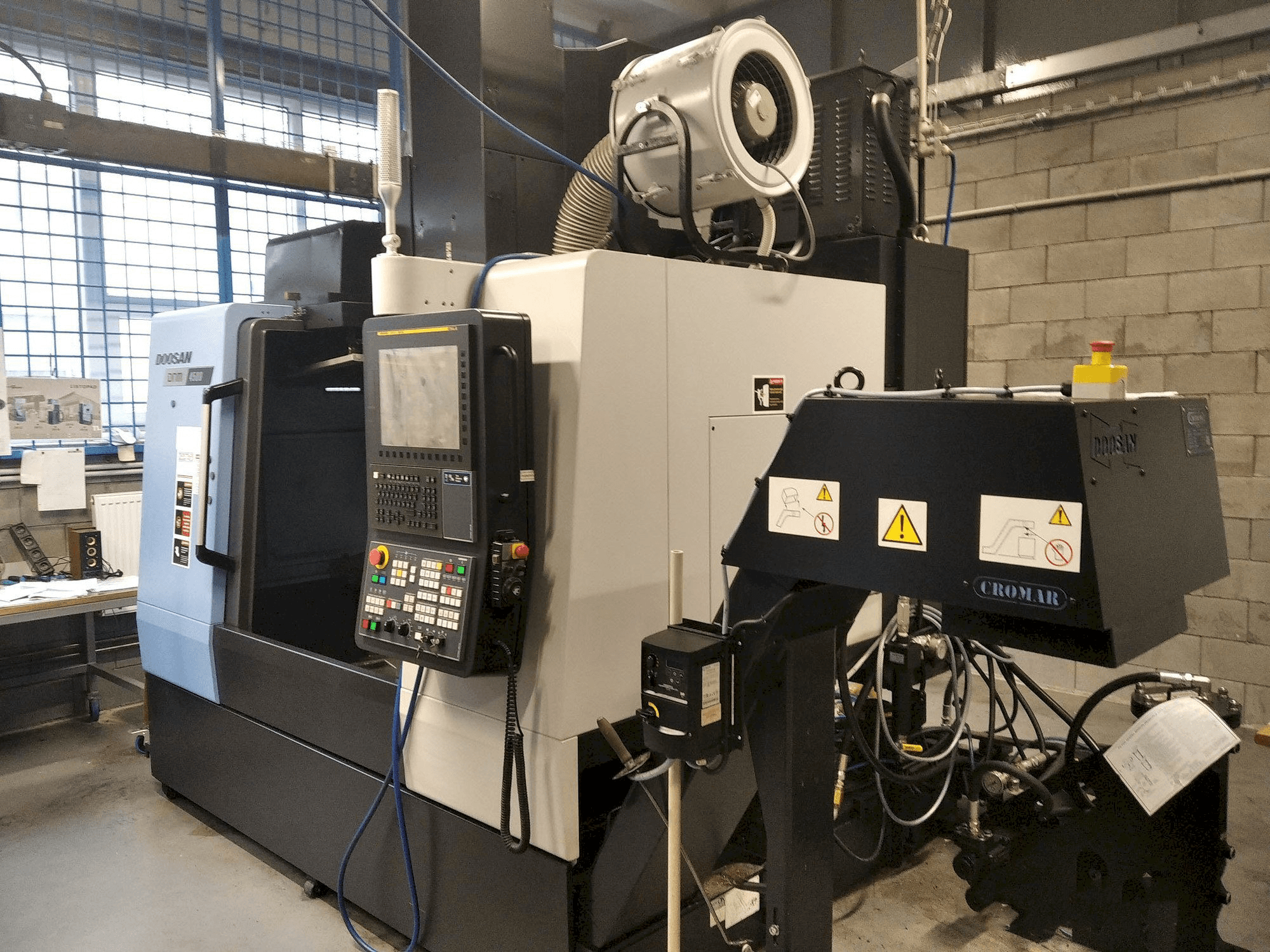 DOOSAN DNM 4500 Mašinos vaizdas iš priekio