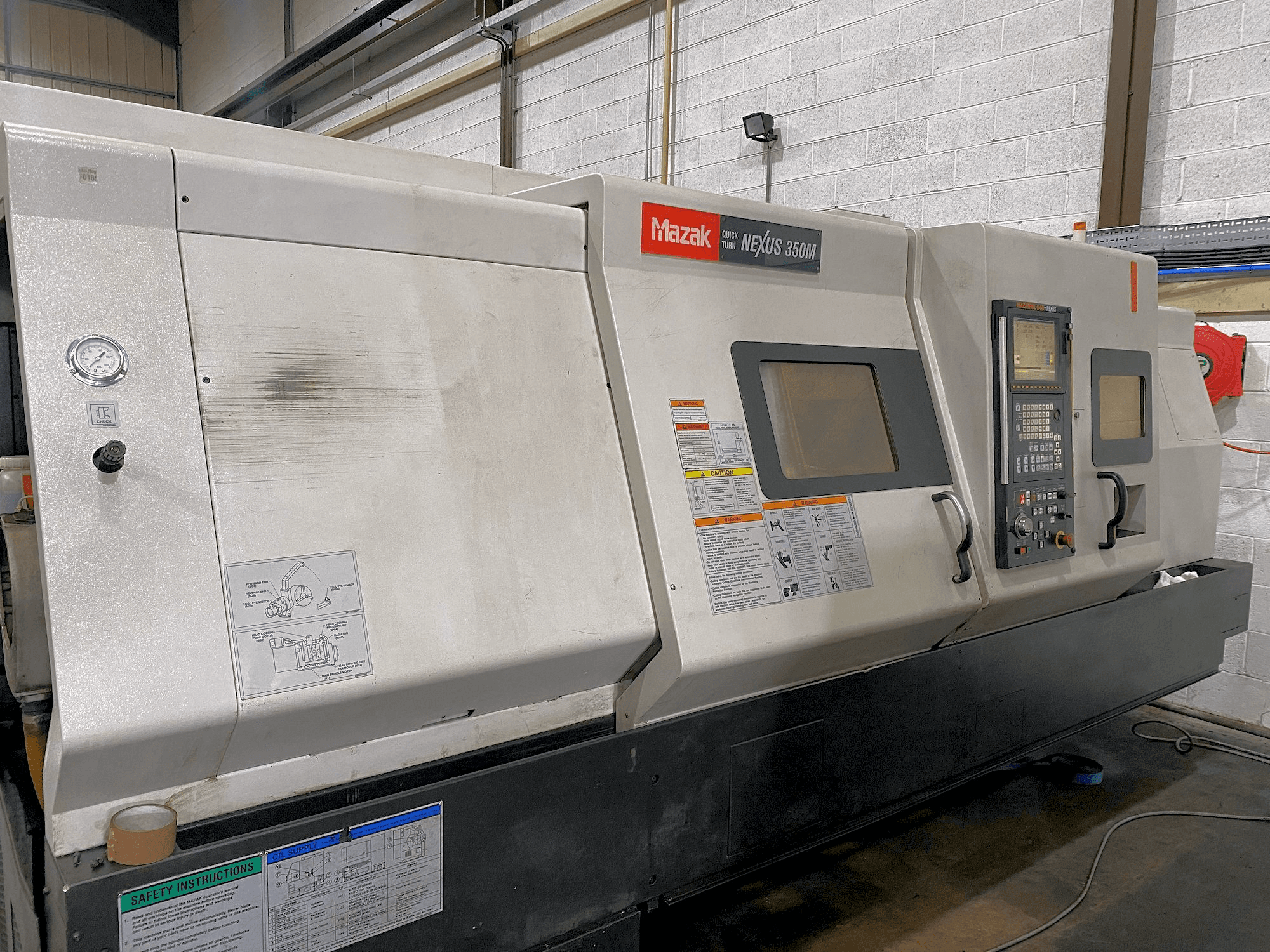 Mazak QUICK TURN NEXUS 350M Mašinos vaizdas iš priekio