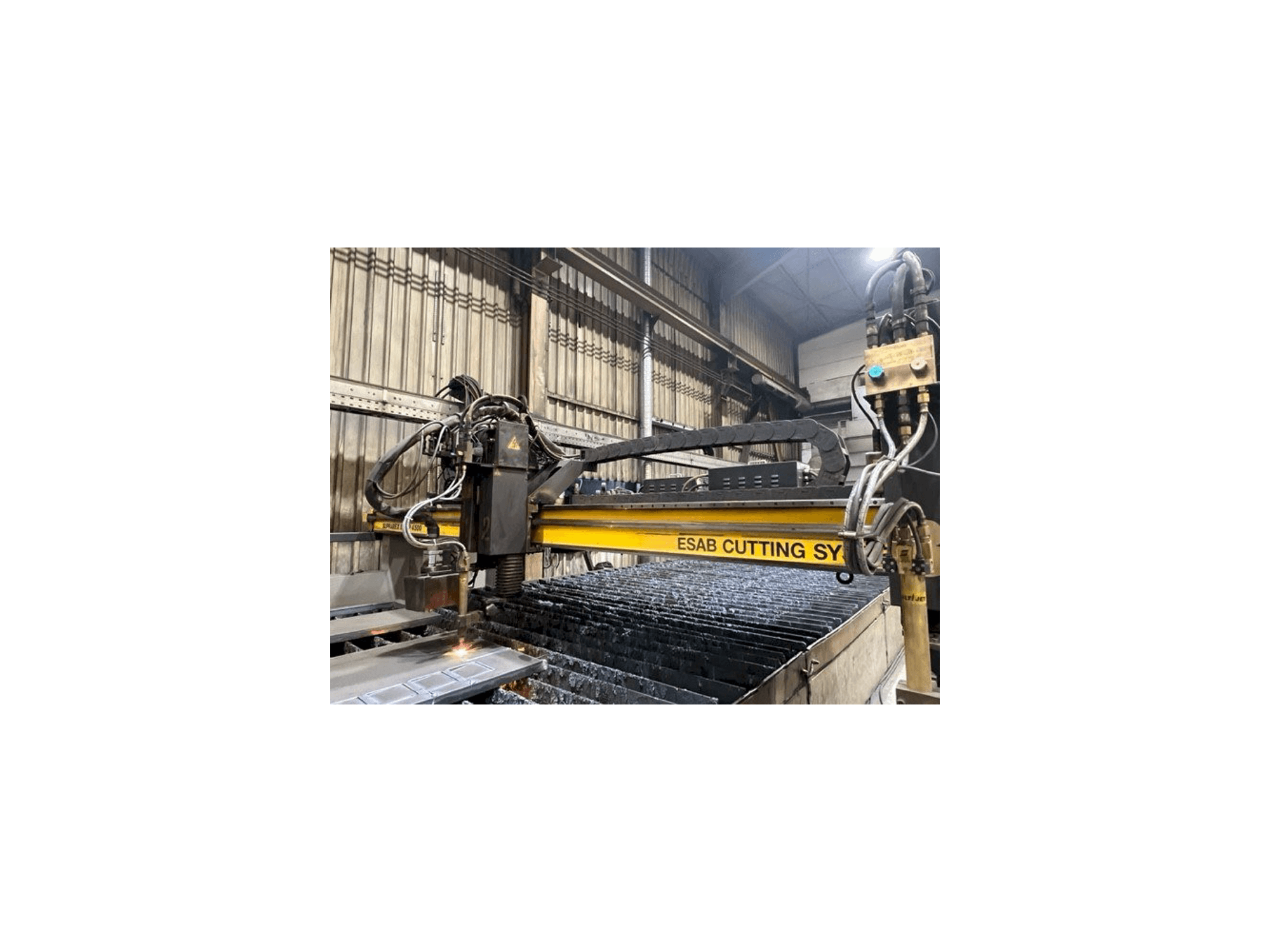 ESAB SXE-P14500 SUPRAREX Mašinos vaizdas iš priekio