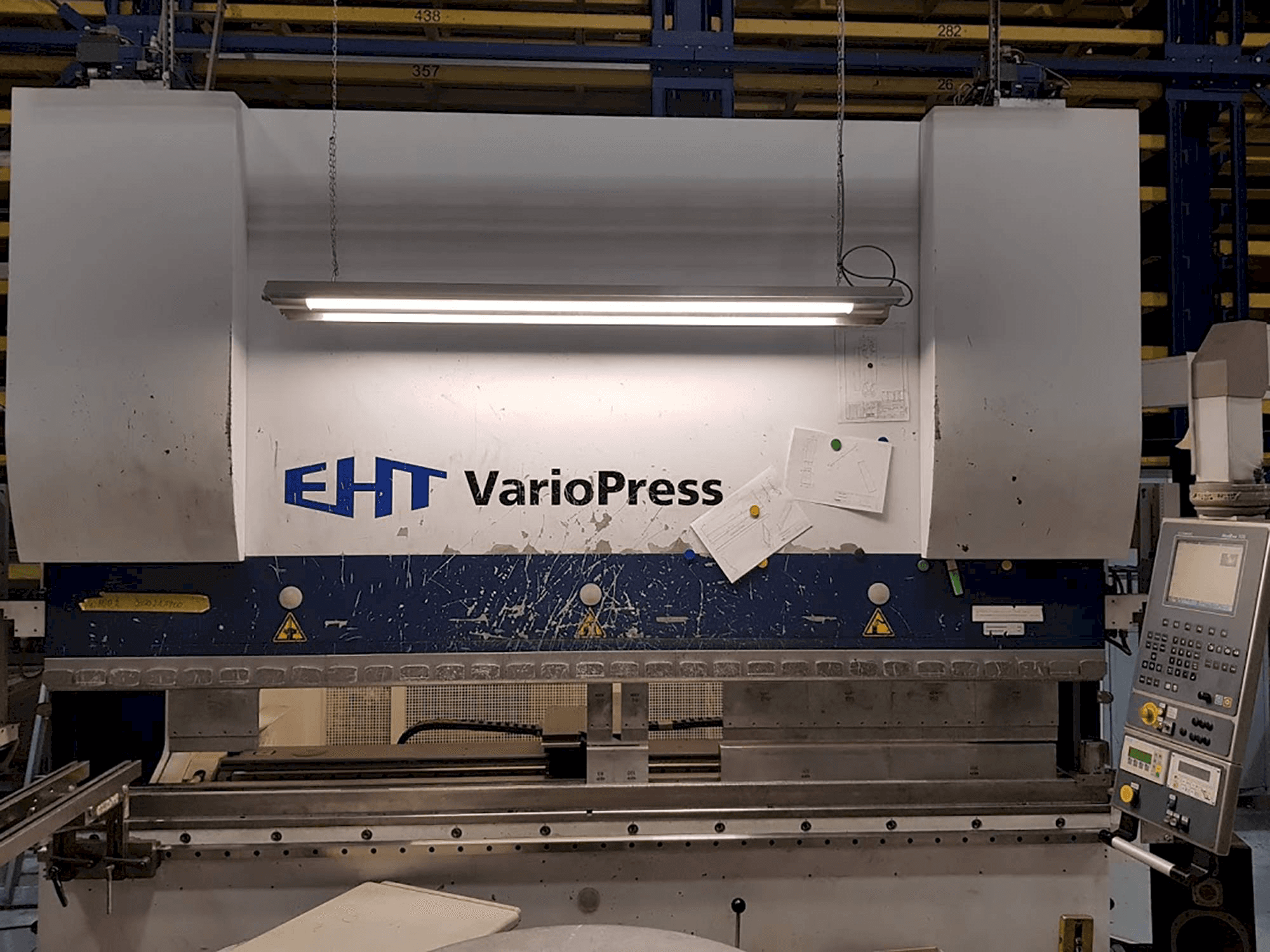 EHT VarioPress 170-30 Mašinos vaizdas iš priekio