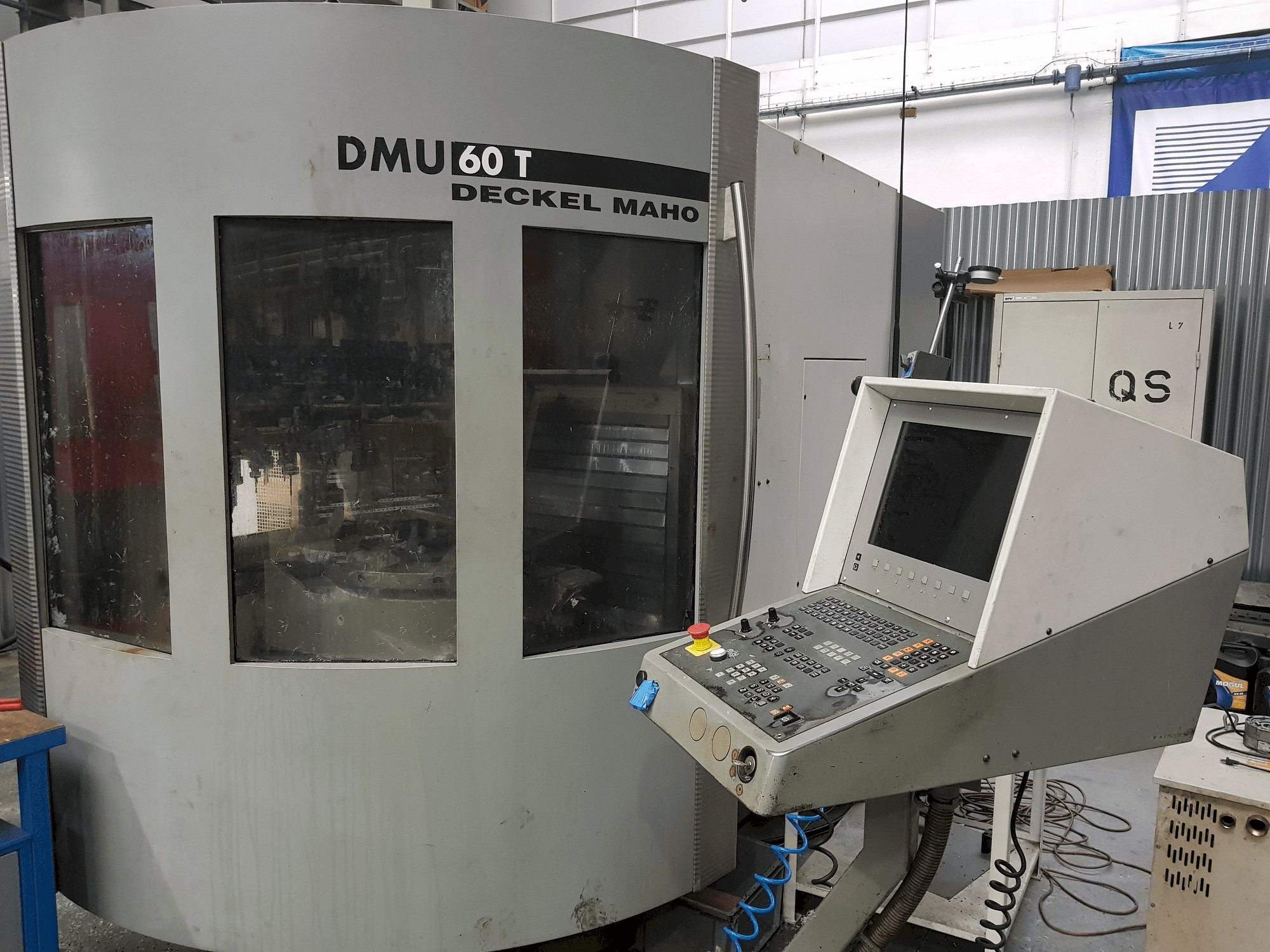 DECKEL MAHO DMU 60T Mašinos vaizdas iš priekio