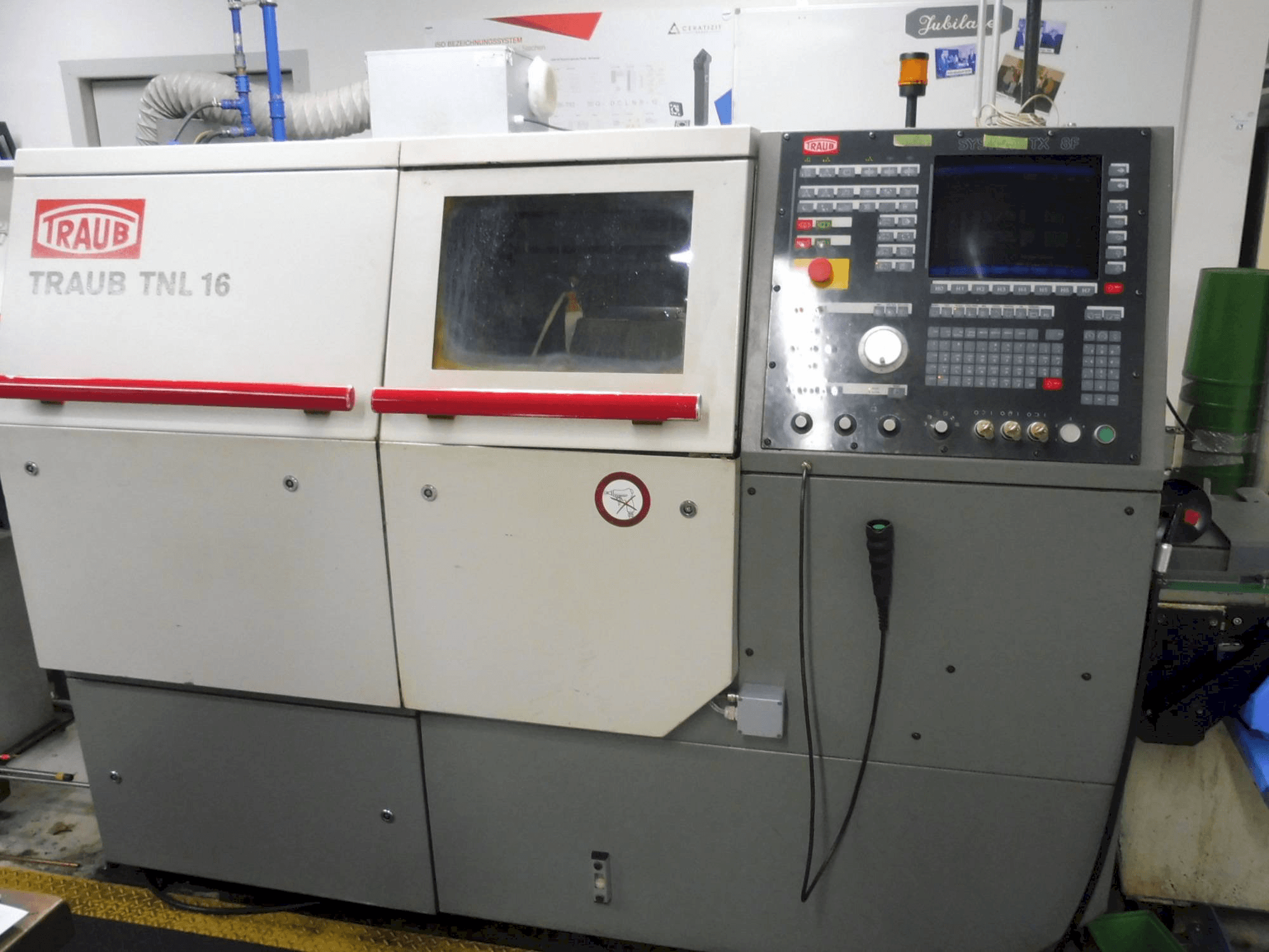 TRAUB TNL 16 Mašinos vaizdas iš priekio