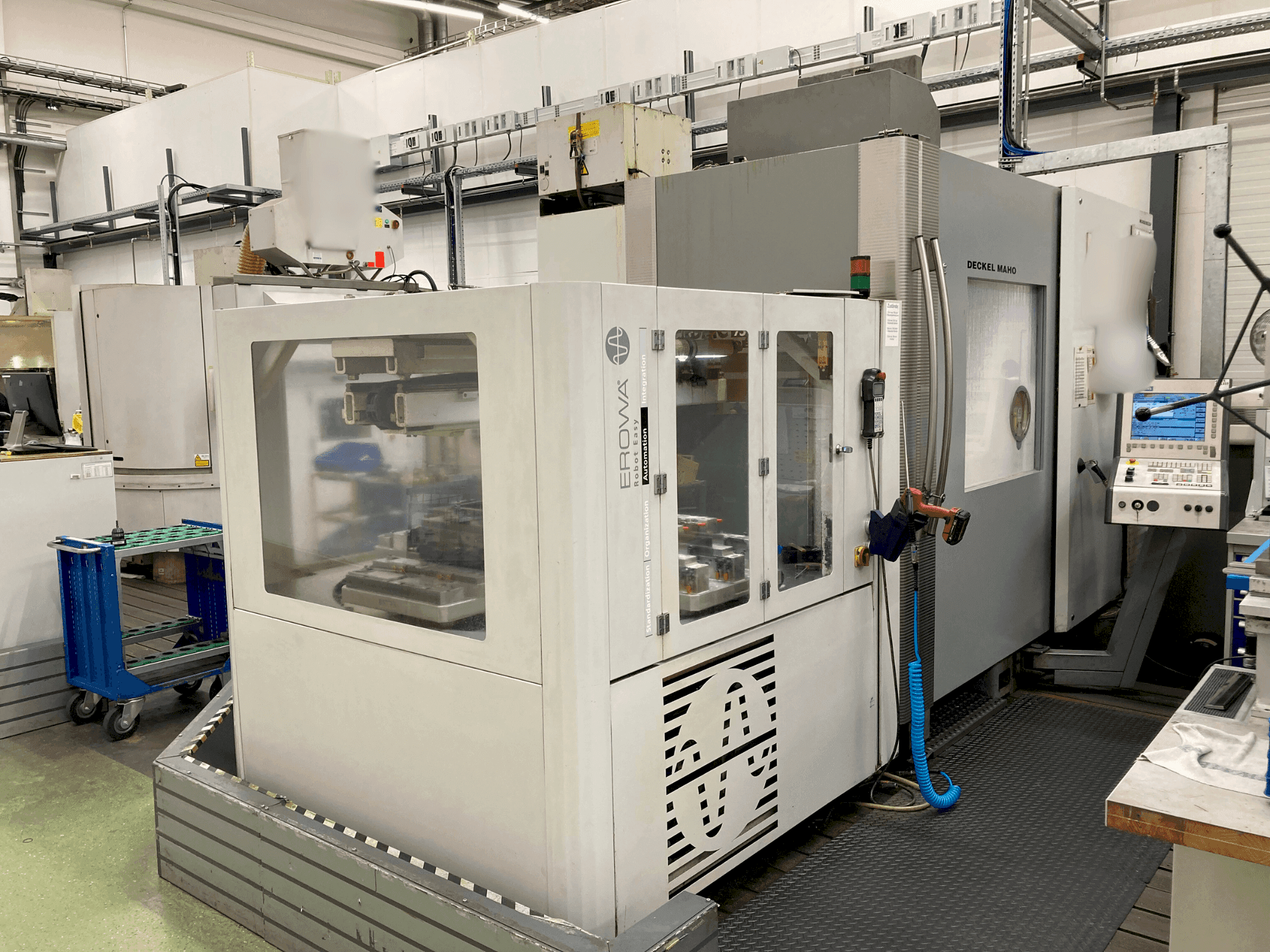 DECKEL DMC 75V linear Mašinos vaizdas iš priekio