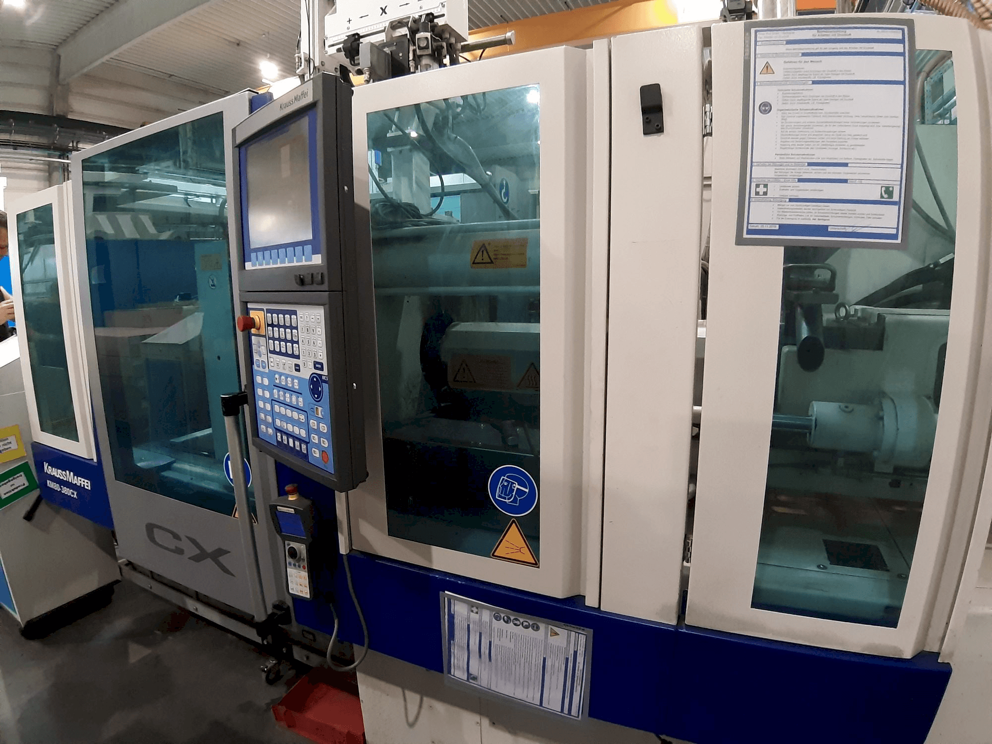 Krauss Maffei 80 - 380 CX Mašinos vaizdas iš priekio