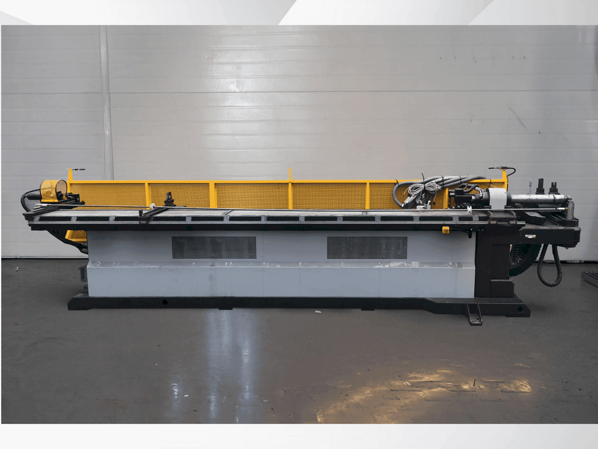 MACRI Provar 6-45 U-D Mašinos vaizdas iš priekio