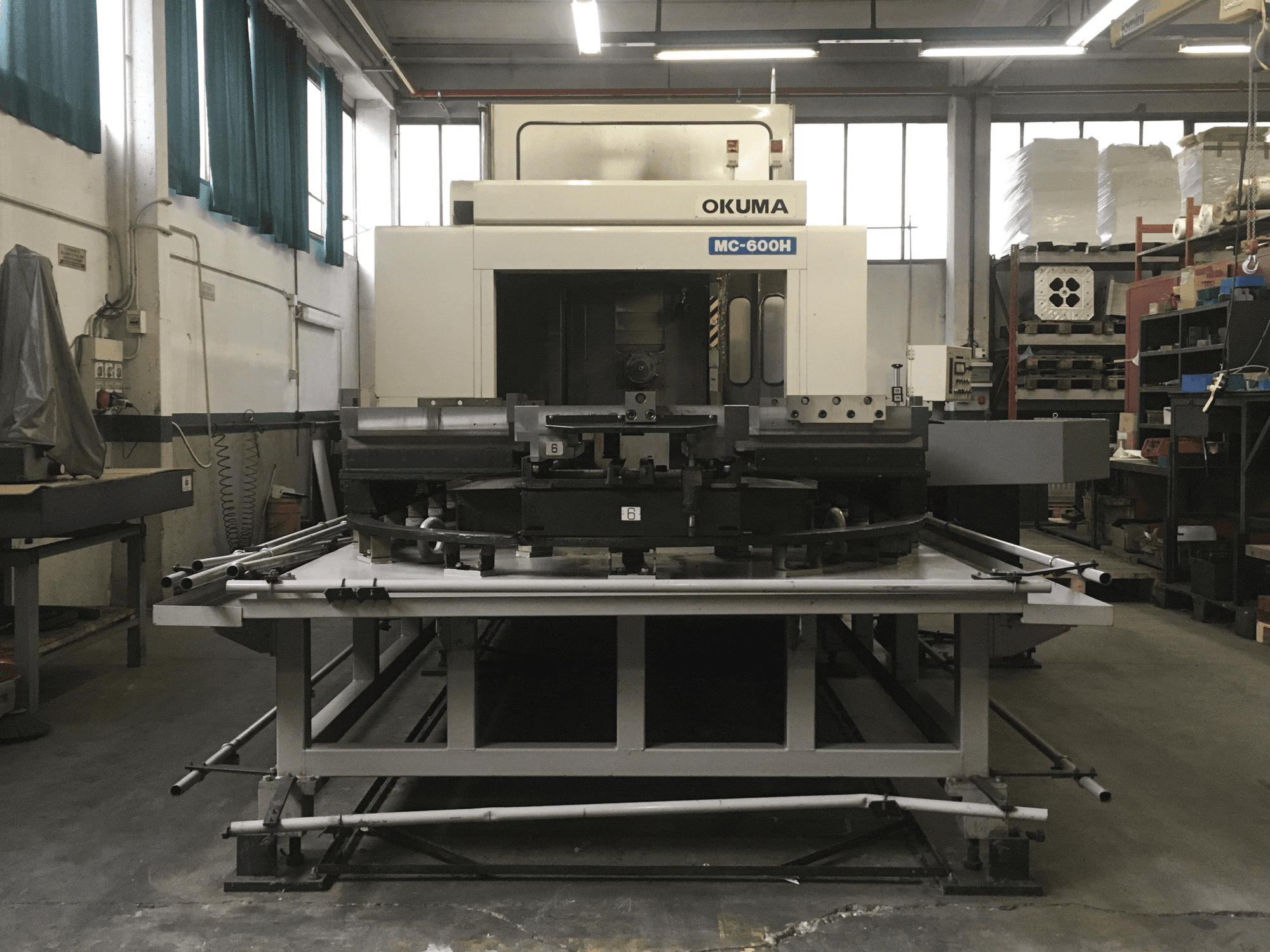Okuma MC-600H Mašinos vaizdas iš priekio