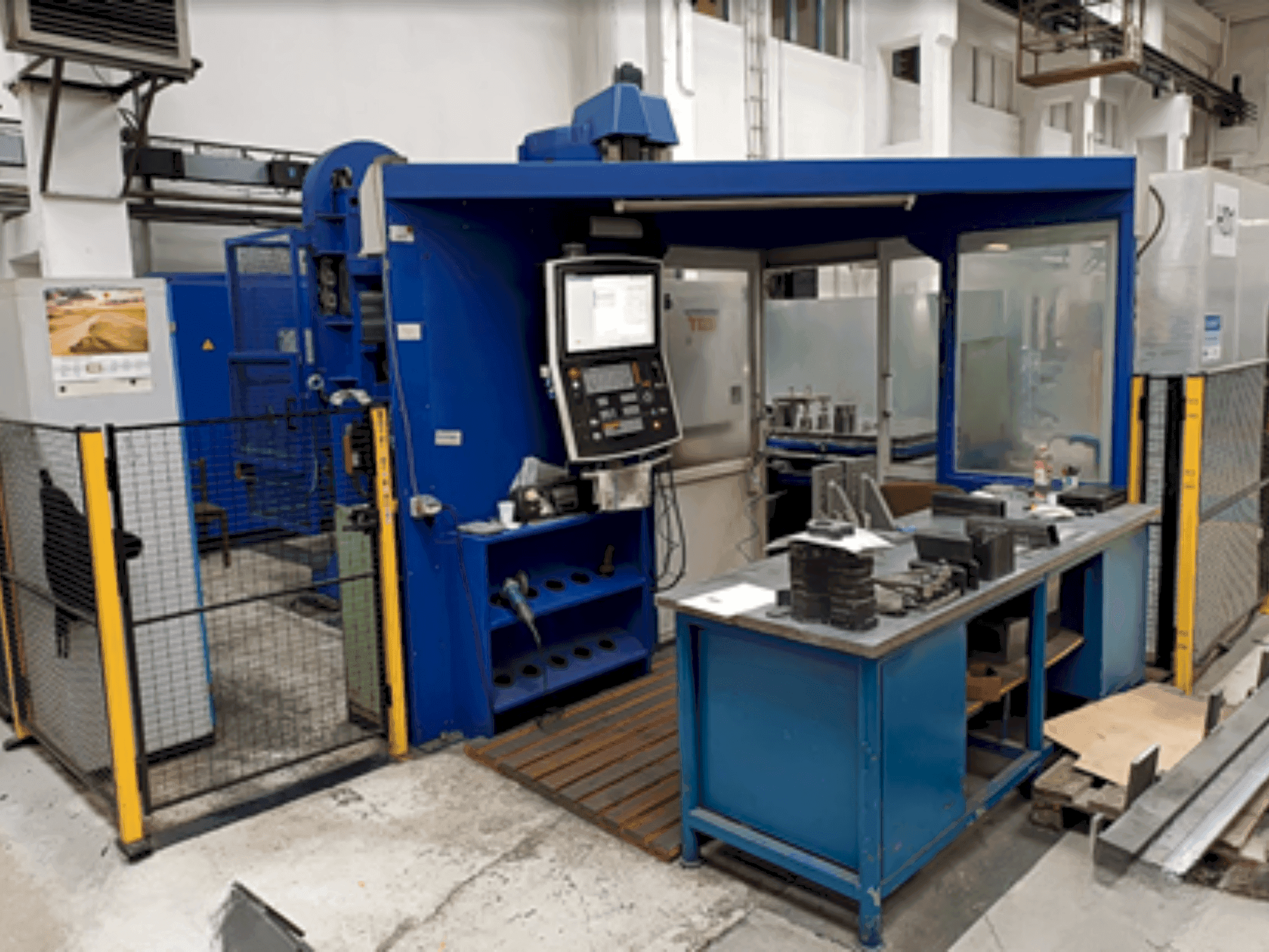 TOS Varnsdorf WHQ 10 CNC Mašinos vaizdas iš priekio
