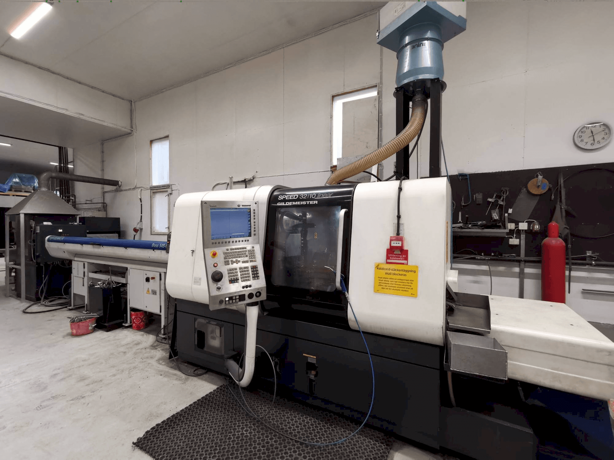 Gildemeister Speed 32-10 linear Mašinos vaizdas iš priekio